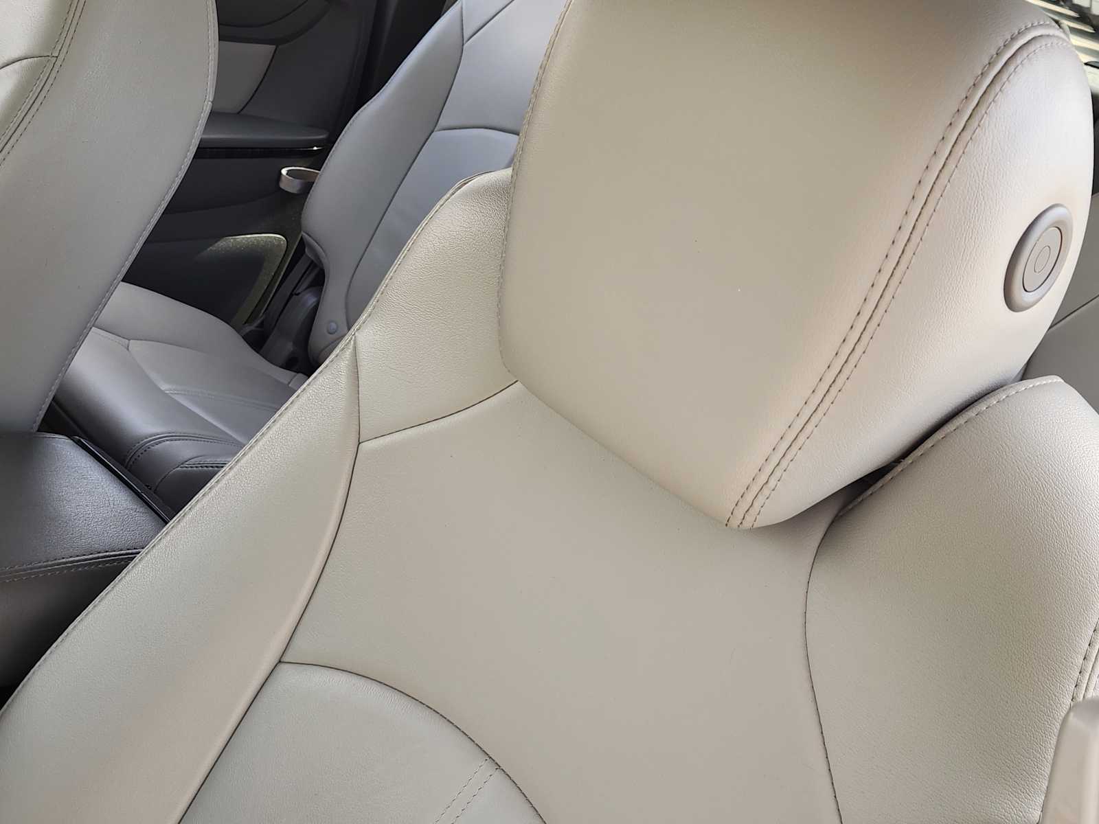 Thumbnail: 2017 GMC Acadia - 25