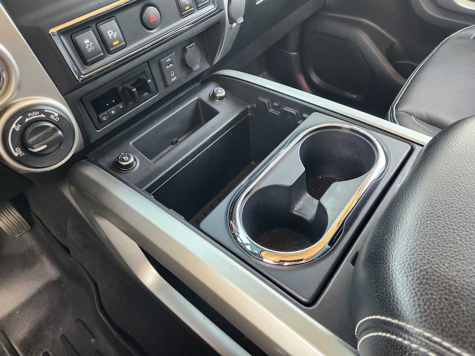 Thumbnail: 2018 Nissan Titan - 17