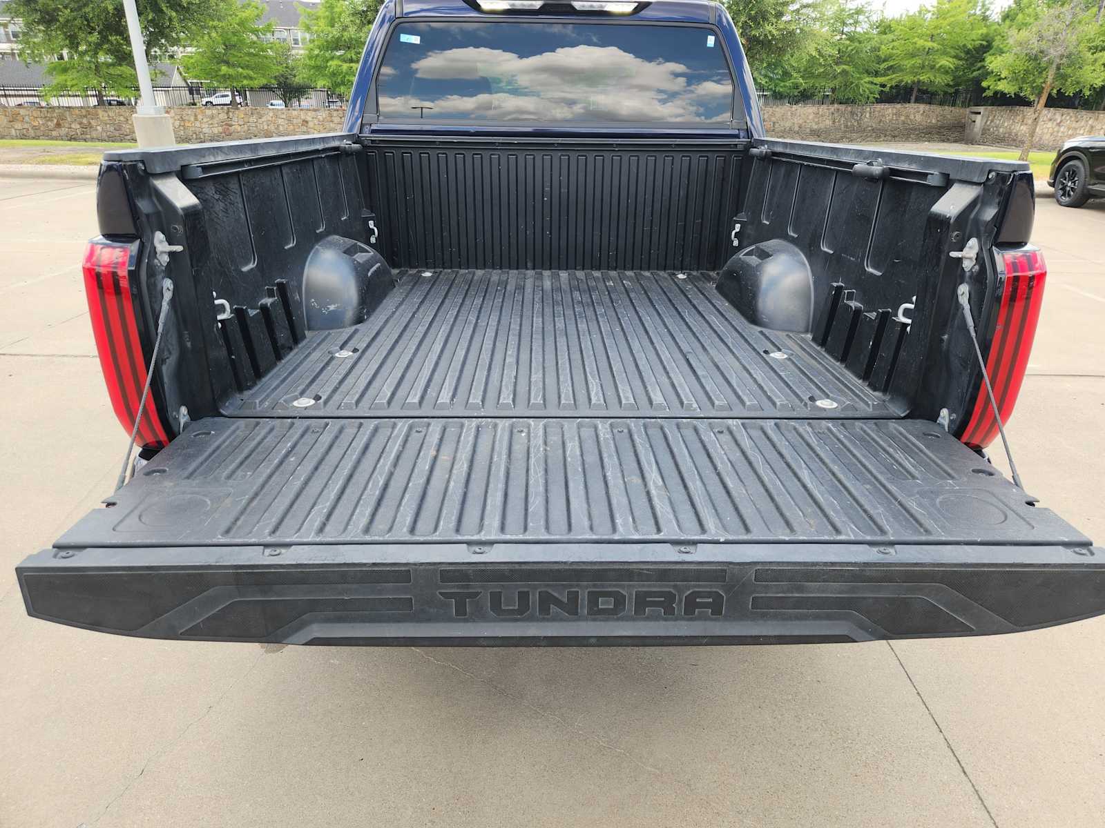 Thumbnail: 2022 Toyota Tundra - 19