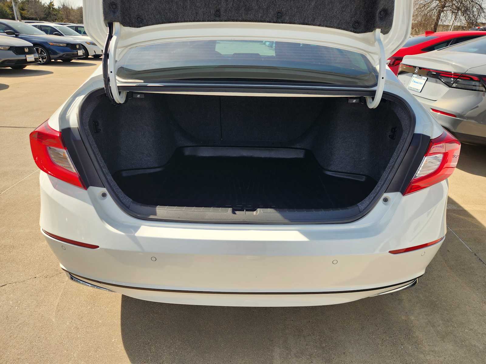 Thumbnail: 2018 Honda Accord - 19