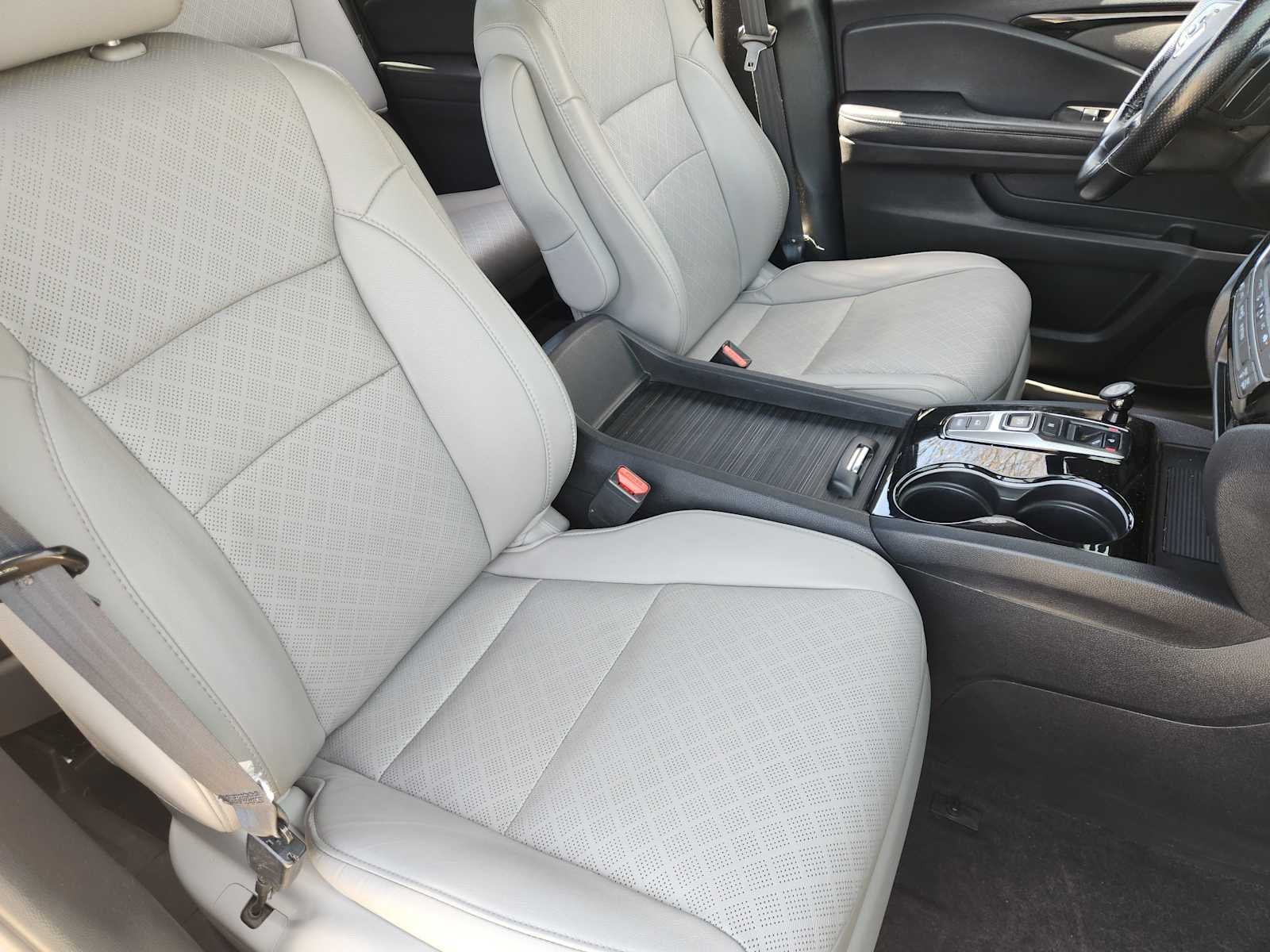 Thumbnail: 2019 Honda Passport - 14