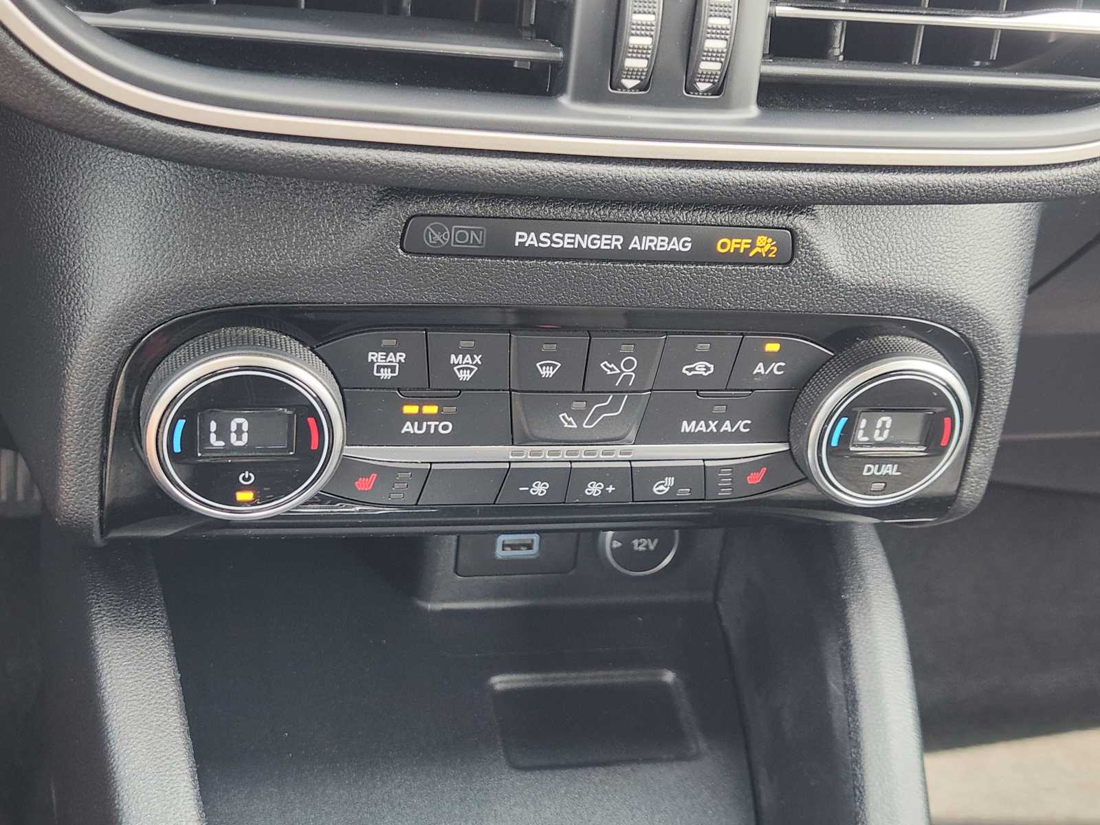 Thumbnail: 2021 Ford Escape - 26