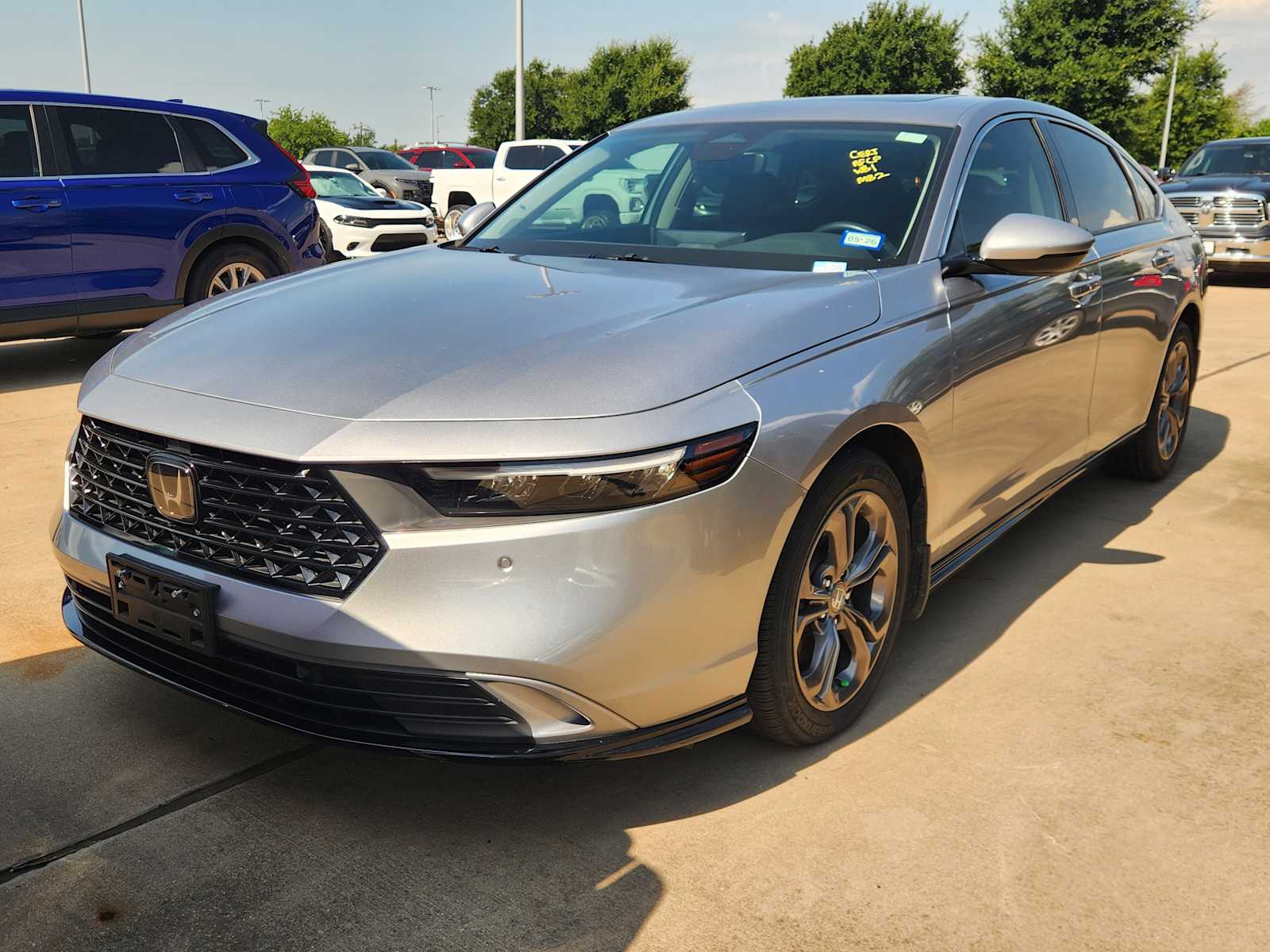 2023 Honda Accord Hybrid EX-L w/o BSI's photo