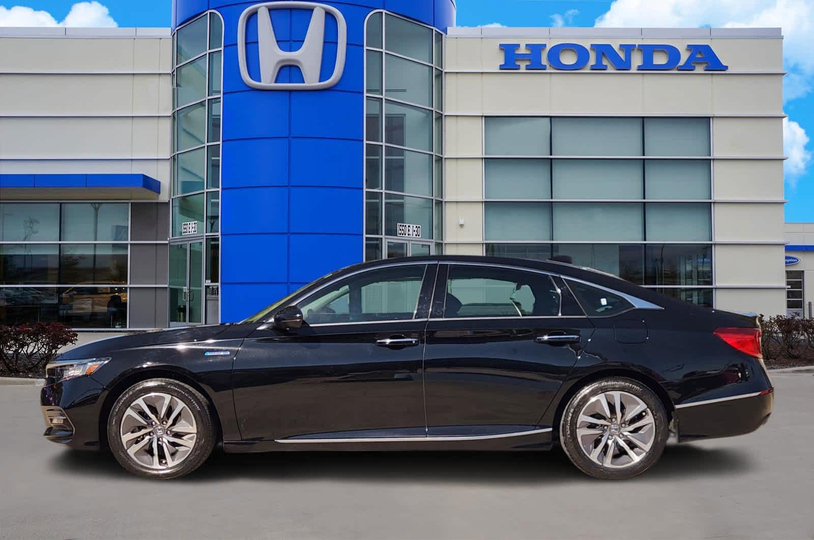 2018 Honda Accord Hybrid Touring photo 3