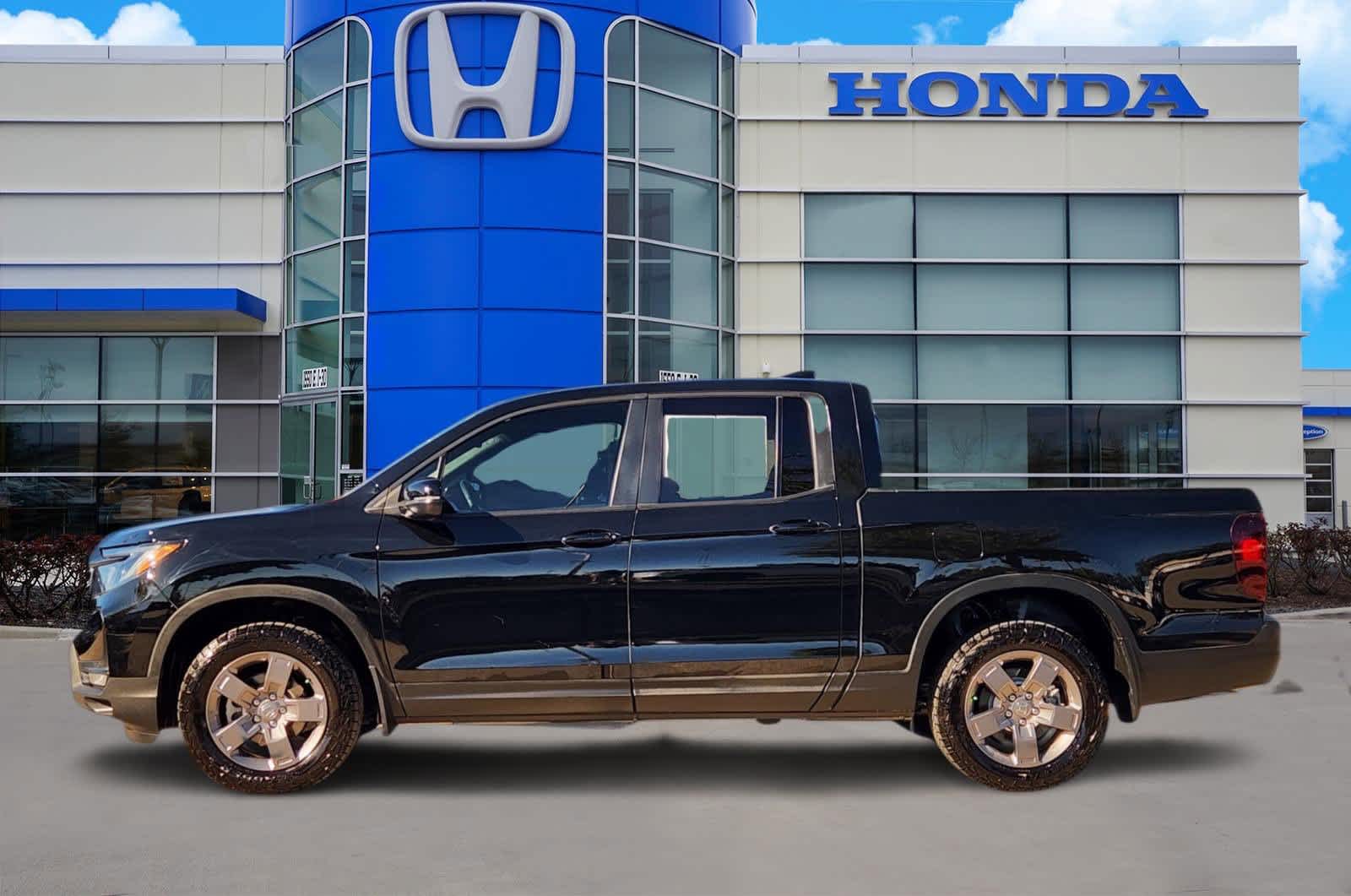Thumbnail: 2025 Honda Ridgeline - 3