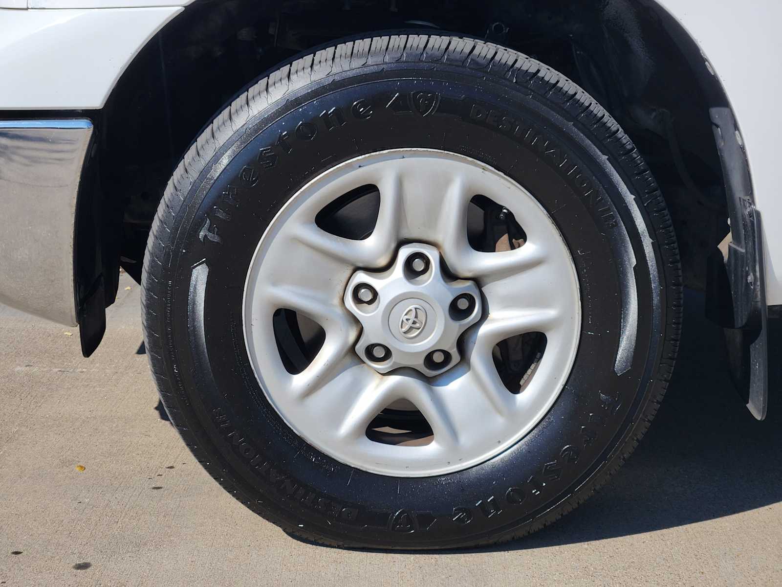 Thumbnail: 2011 Toyota Tundra - 22