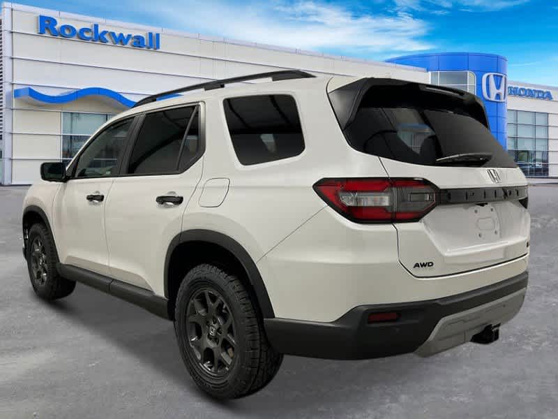 2025 Honda Pilot TrailSport photo 2