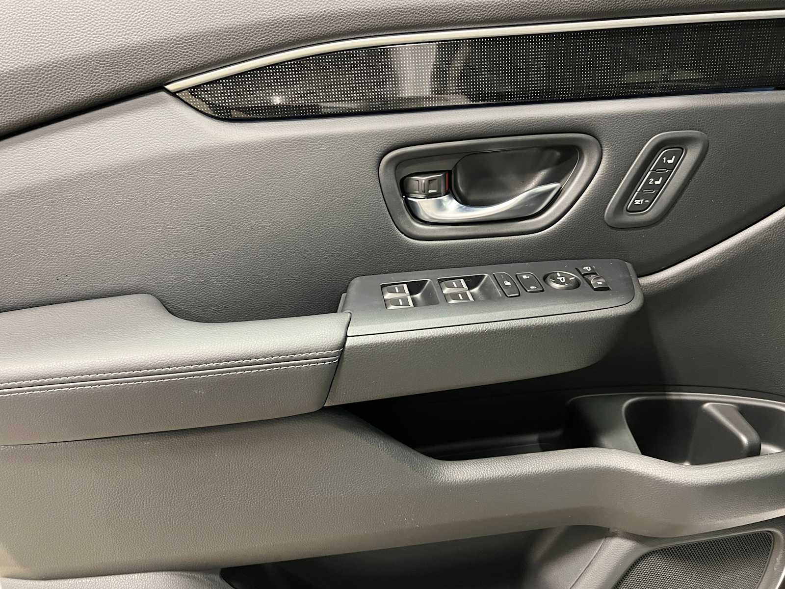 Thumbnail: 2025 Honda Pilot - 15