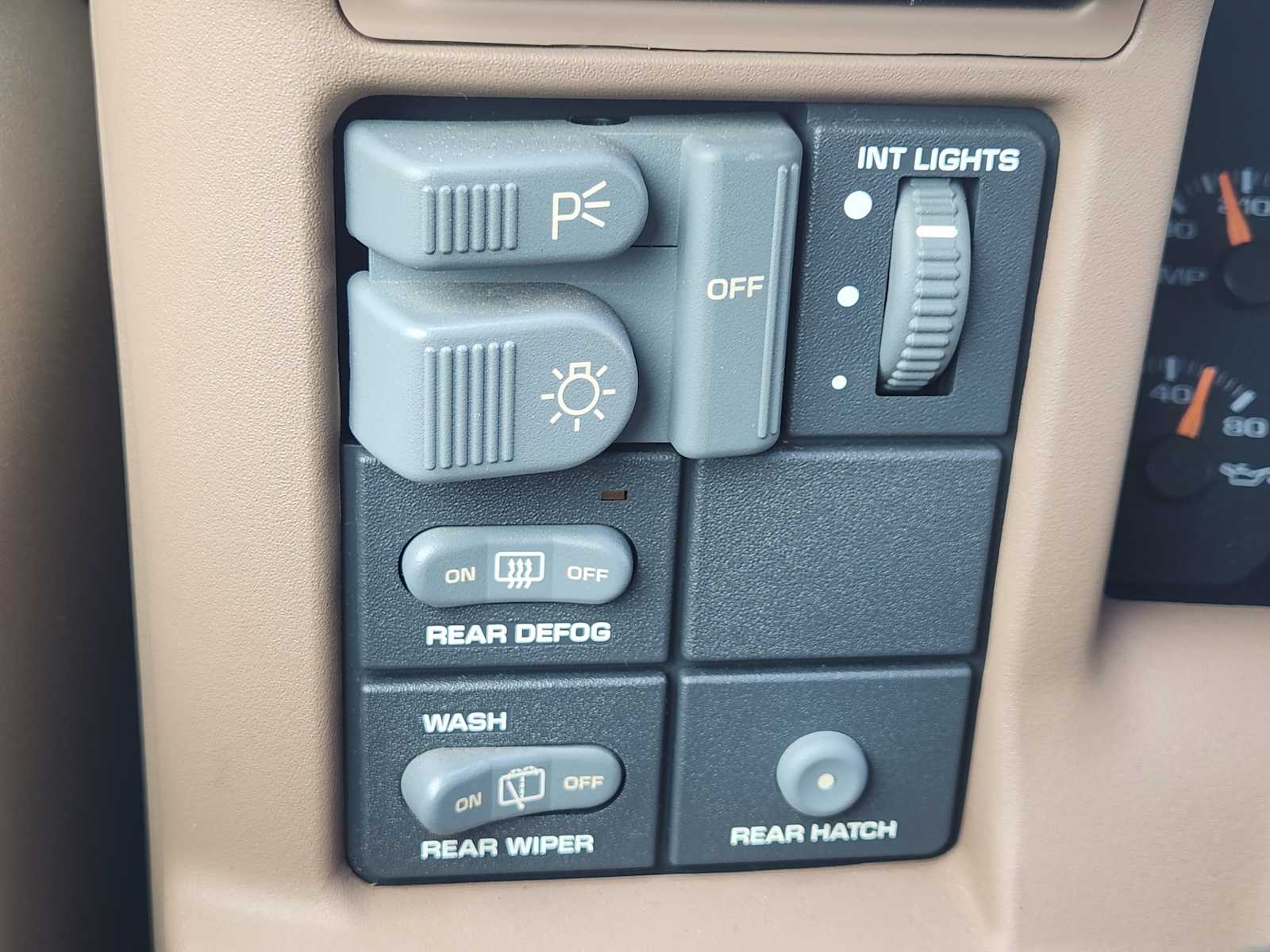 Thumbnail: 1997 Chevrolet Blazer - 24