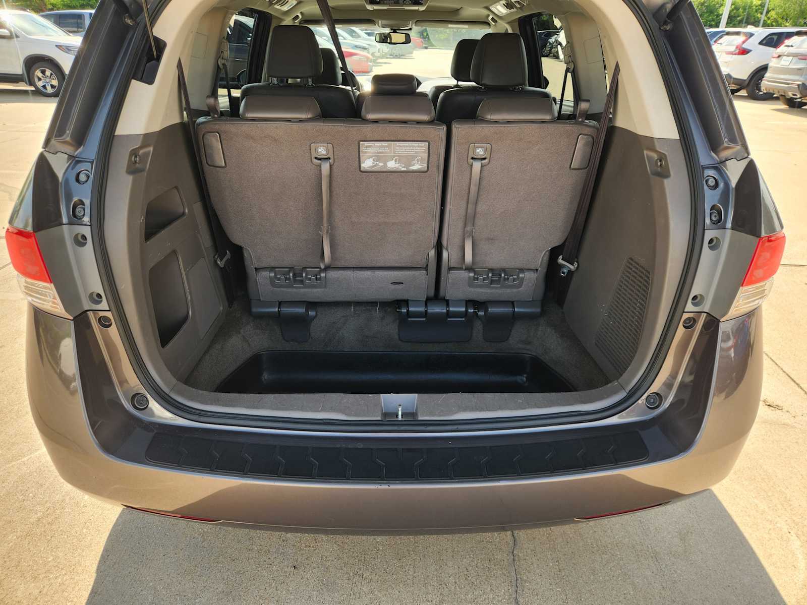 Thumbnail: 2015 Honda Odyssey - 20