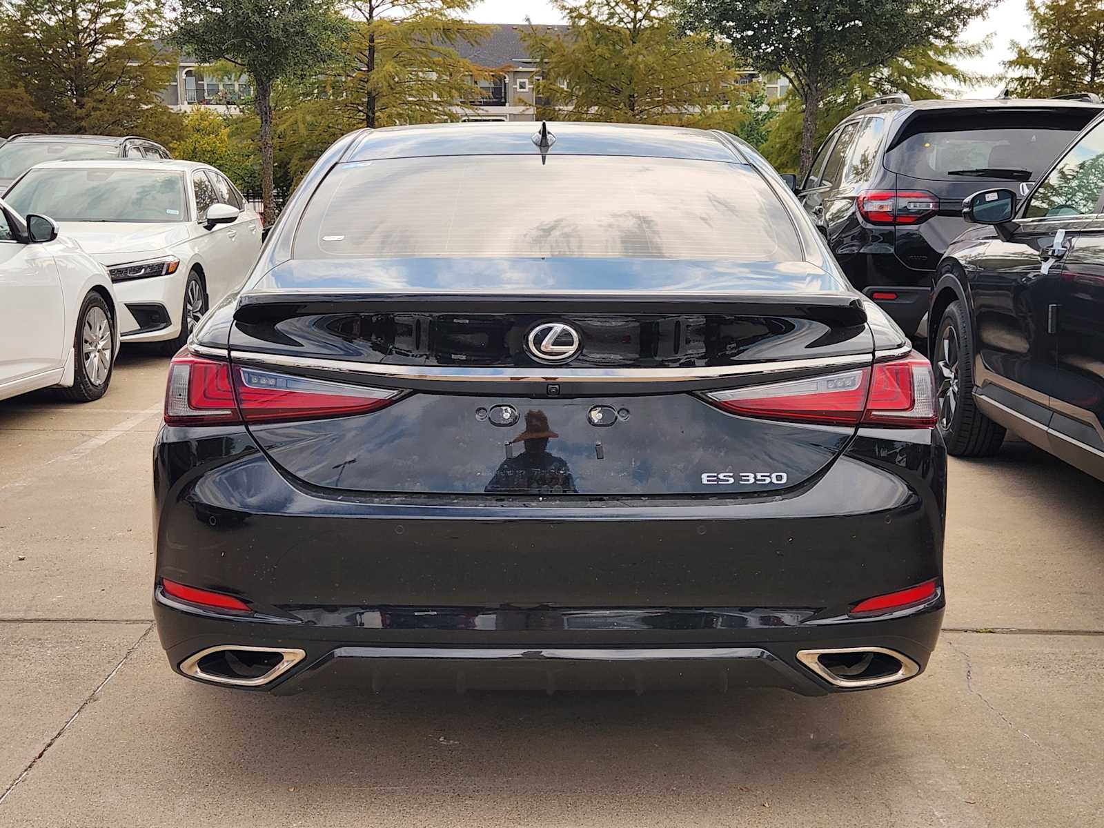 Thumbnail: 2023 Lexus ES - 5