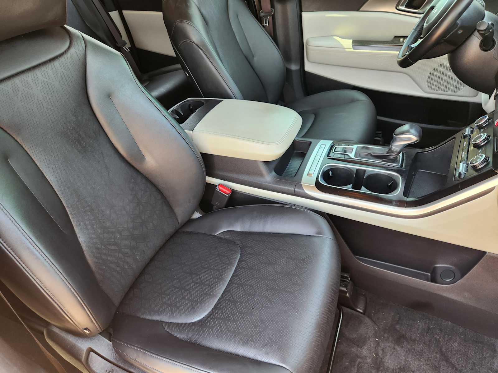 Thumbnail: 2022 Kia Carnival - 15