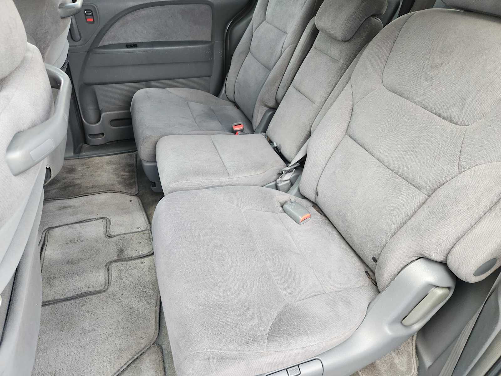 Thumbnail: 2005 Honda Odyssey - 13