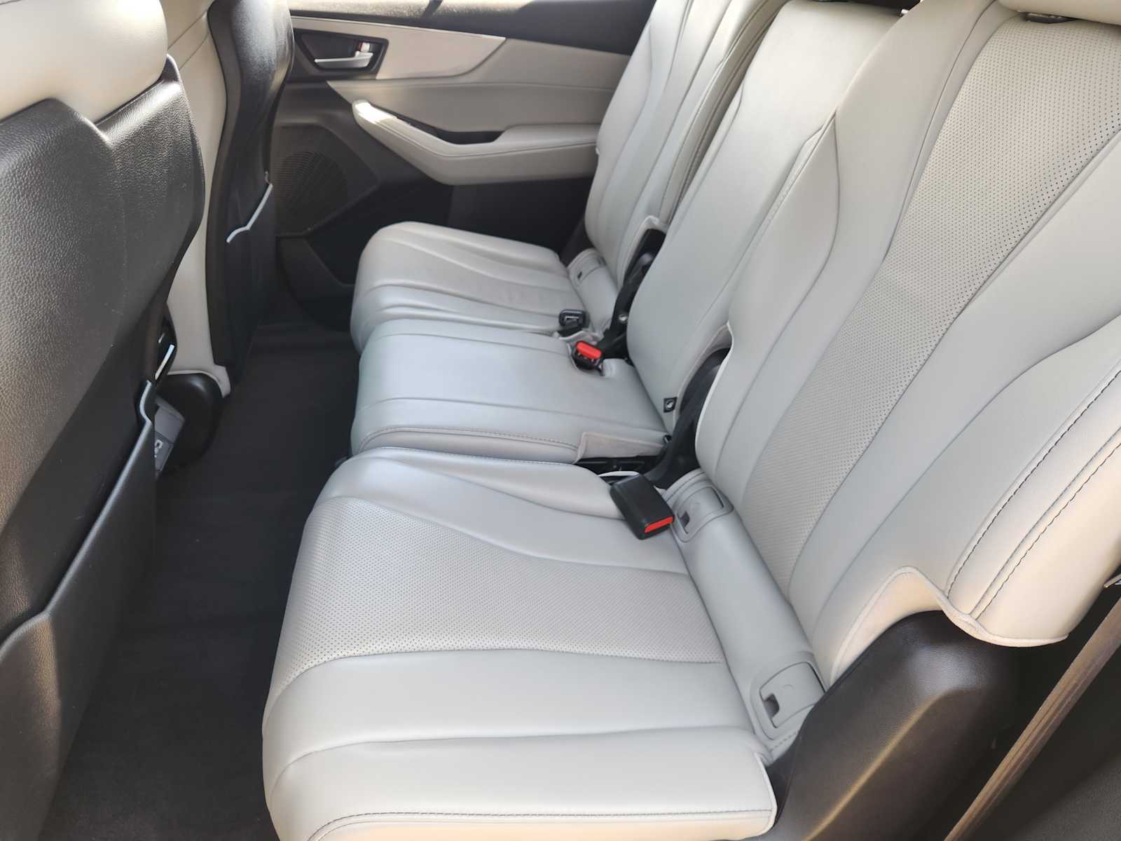 Thumbnail: 2022 Acura MDX - 13