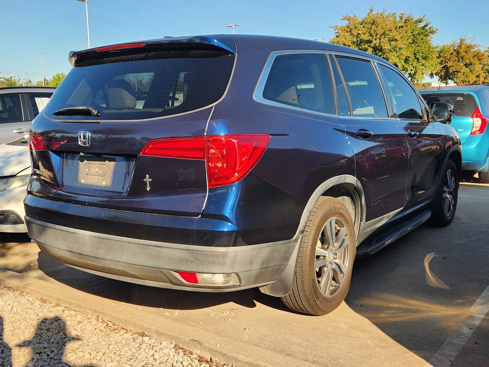 Thumbnail: 2016 Honda Pilot - 4