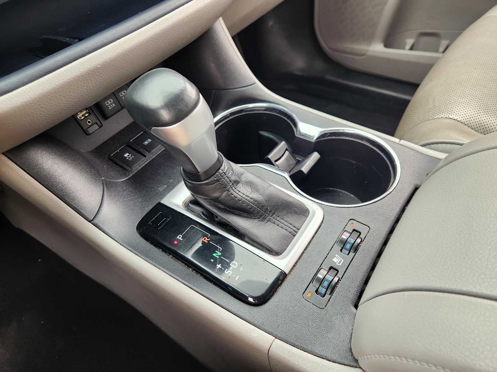 Thumbnail: 2018 Toyota Highlander - 18