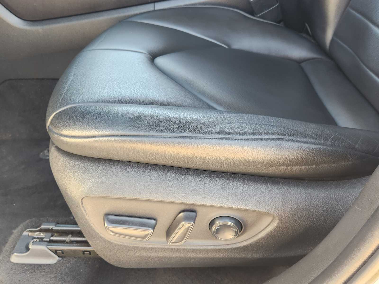 Thumbnail: 2022 Toyota Highlander - 31