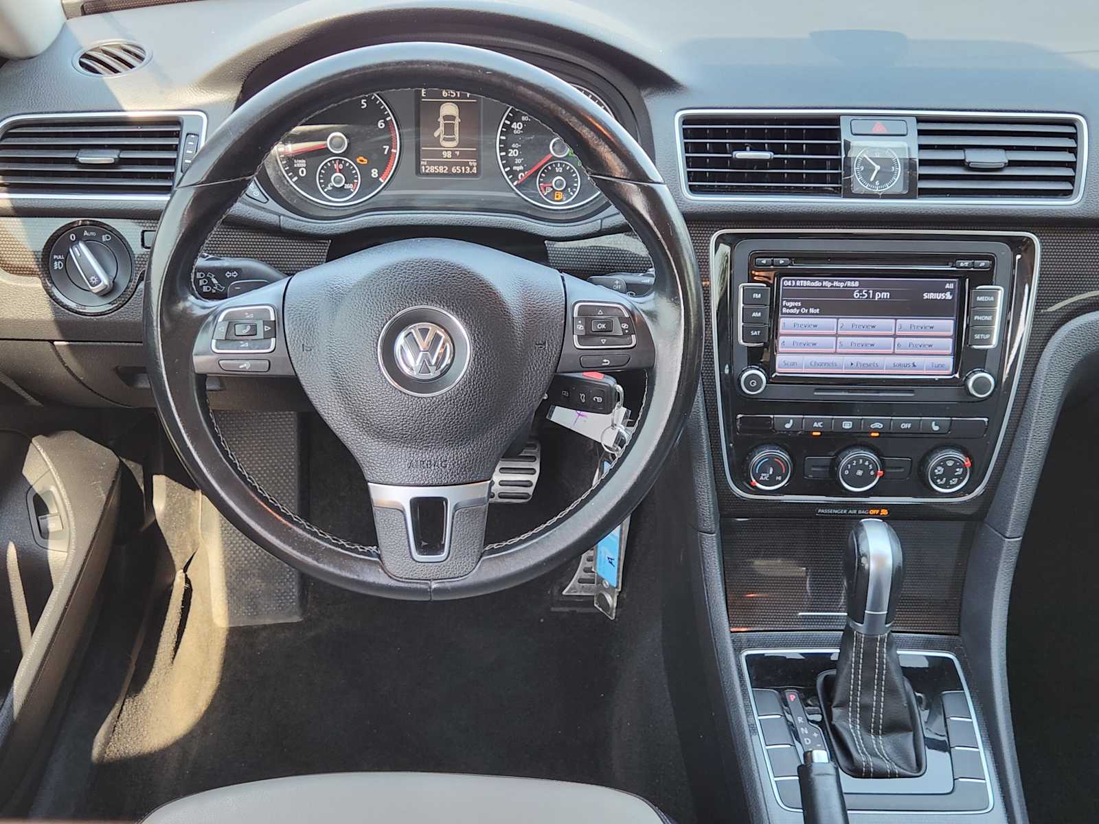 Thumbnail: 2015 Volkswagen Passat - 15