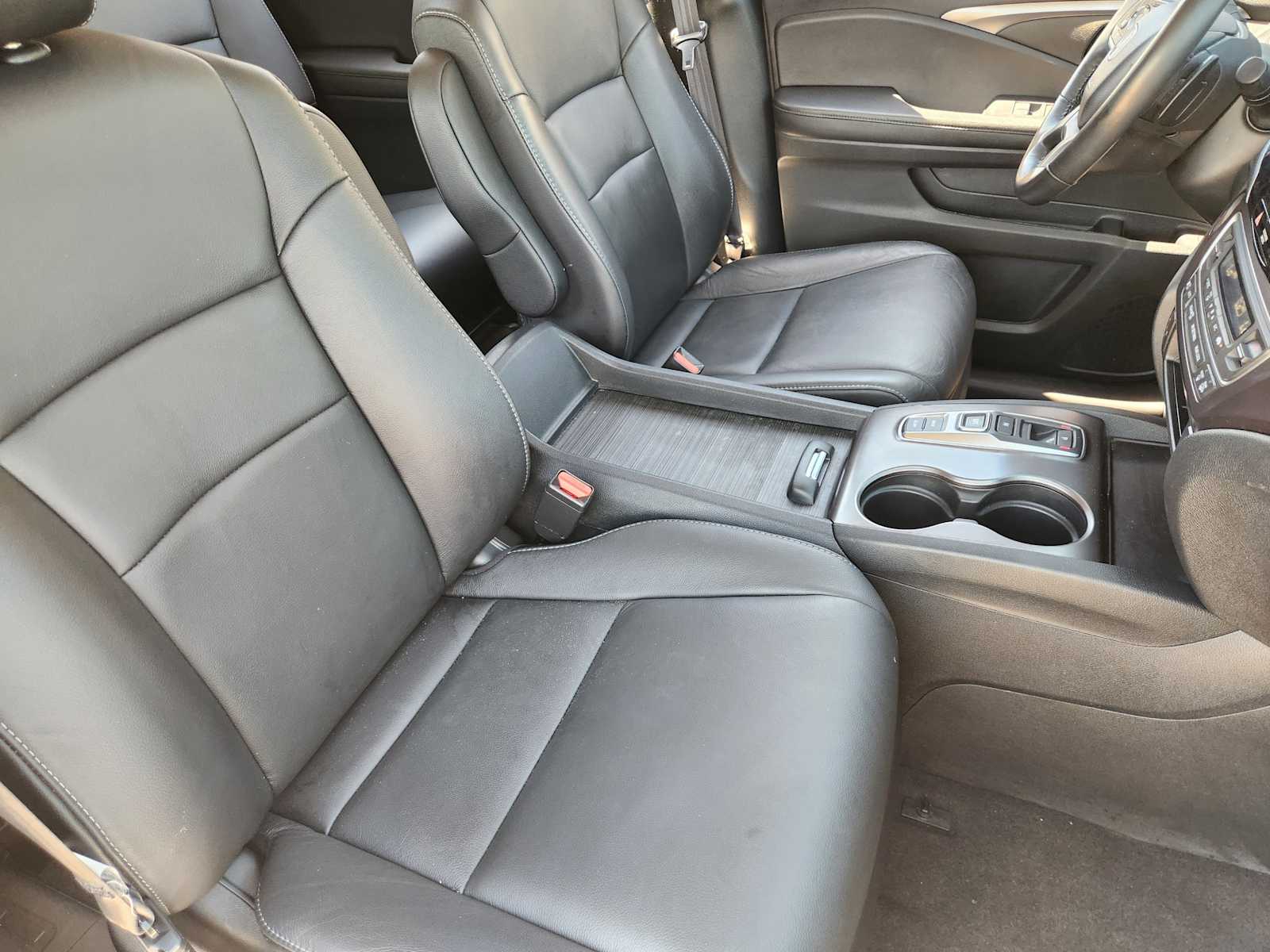 Thumbnail: 2022 Honda Pilot - 16