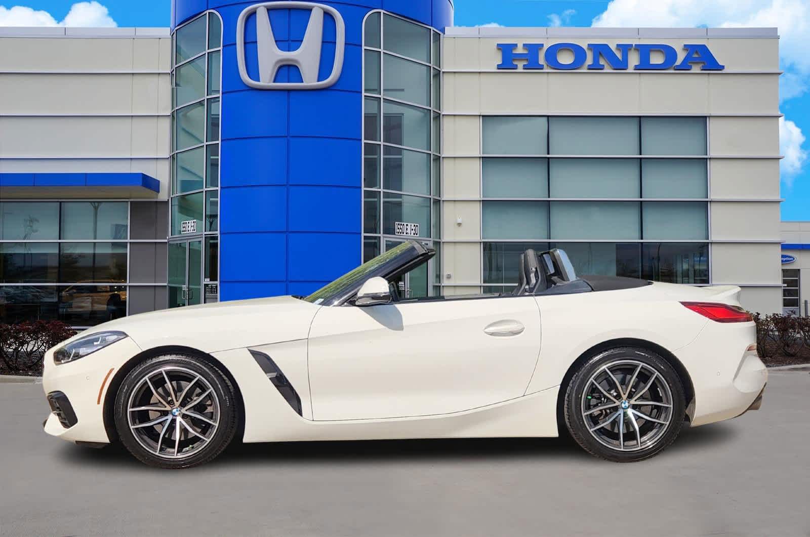 Thumbnail: 2022 BMW Z4 - 3