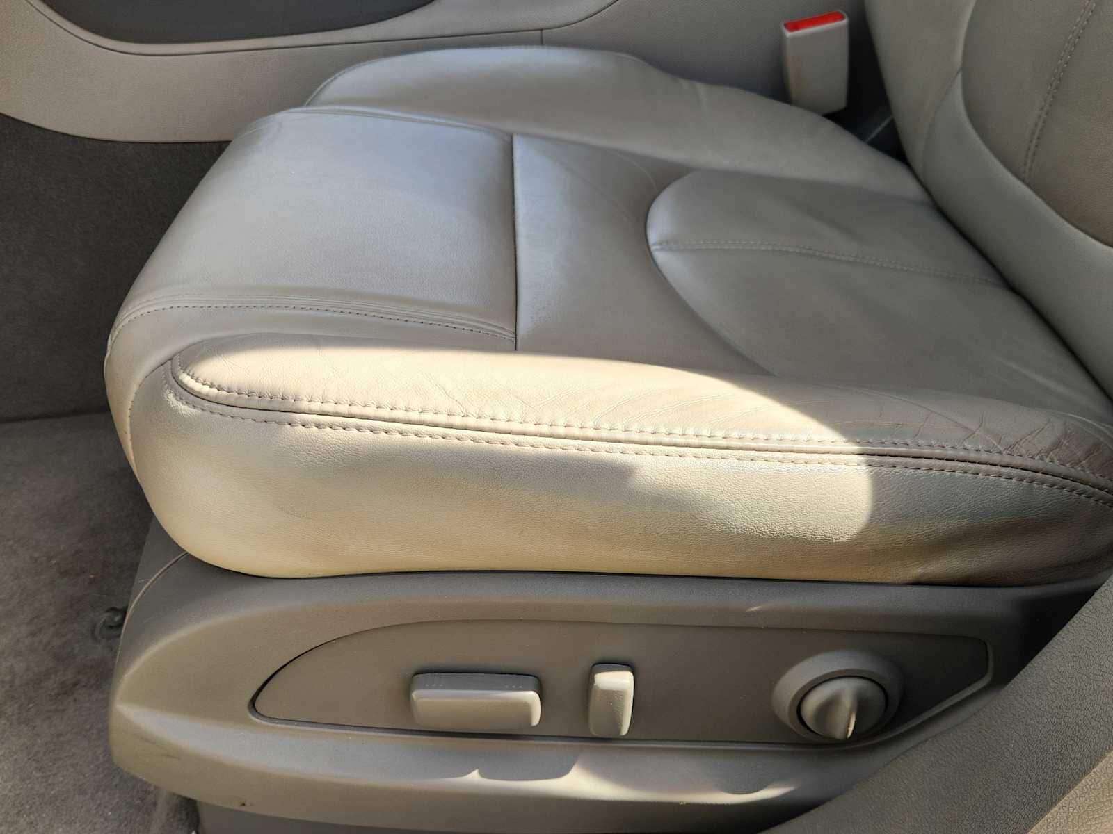 Thumbnail: 2017 GMC Acadia - 32