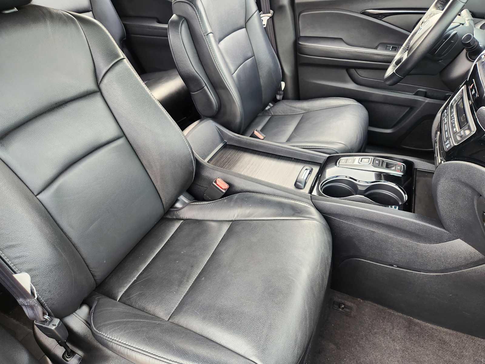 Thumbnail: 2020 Honda Pilot - 15