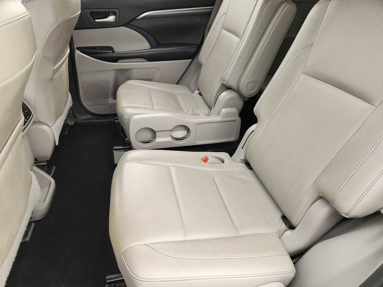 Thumbnail: 2018 Toyota Highlander - 13