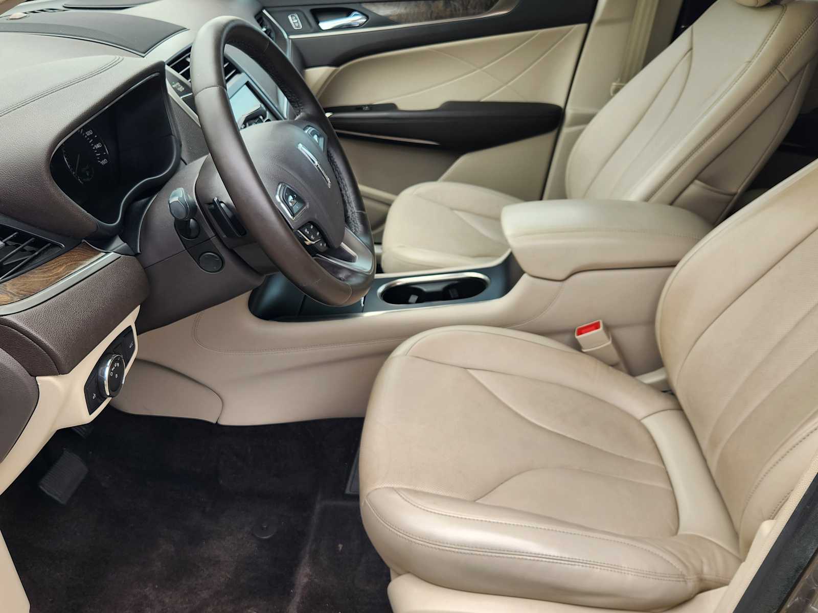 Thumbnail: 2017 Lincoln MKC - 11