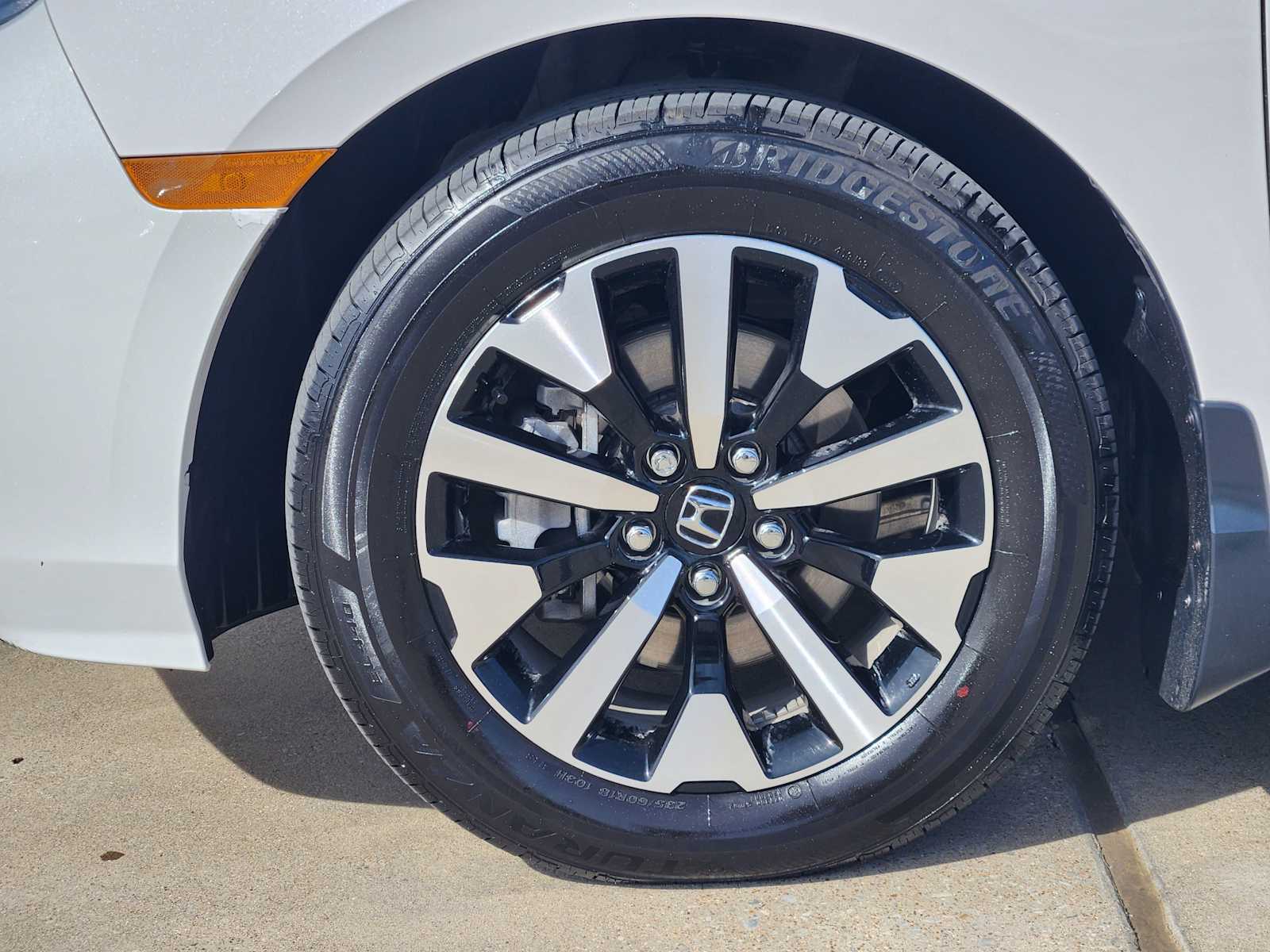 Thumbnail: 2026 Honda Odyssey - 23