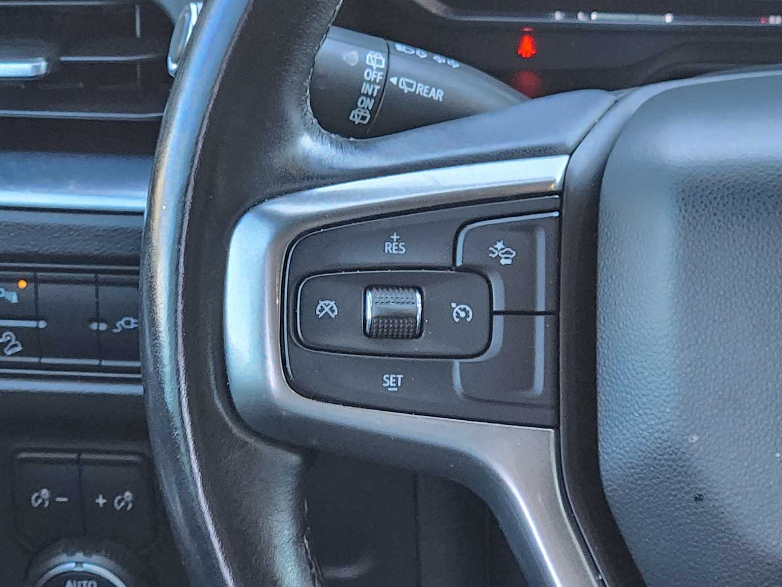 Thumbnail: 2022 Chevrolet Tahoe - 31