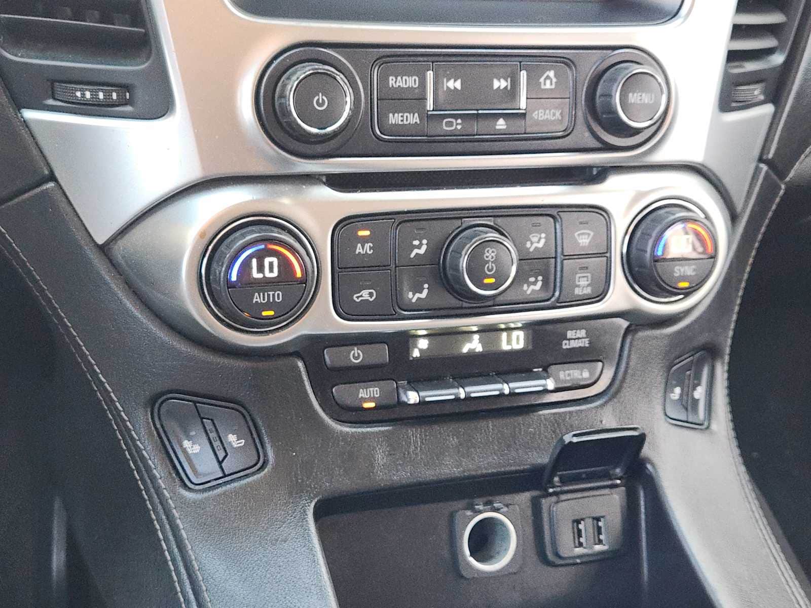 Thumbnail: 2015 Chevrolet Tahoe - 27