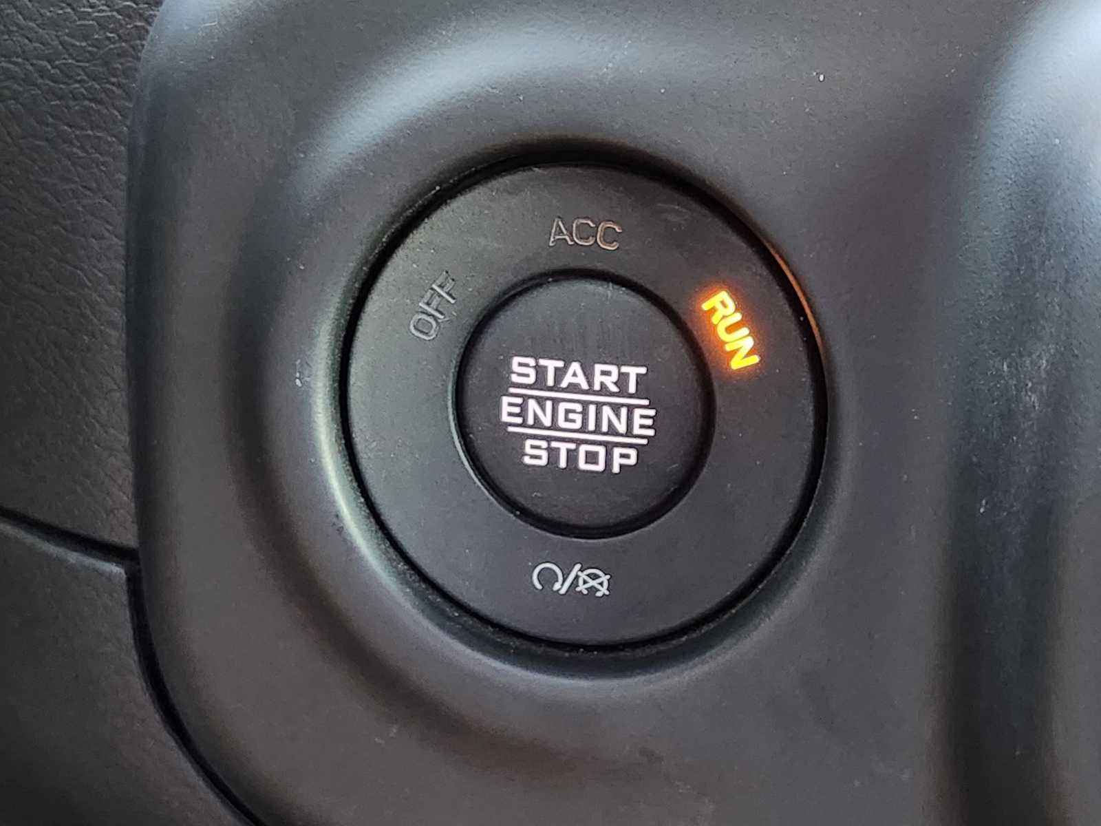 Thumbnail: 2021 Jeep Wrangler - 29