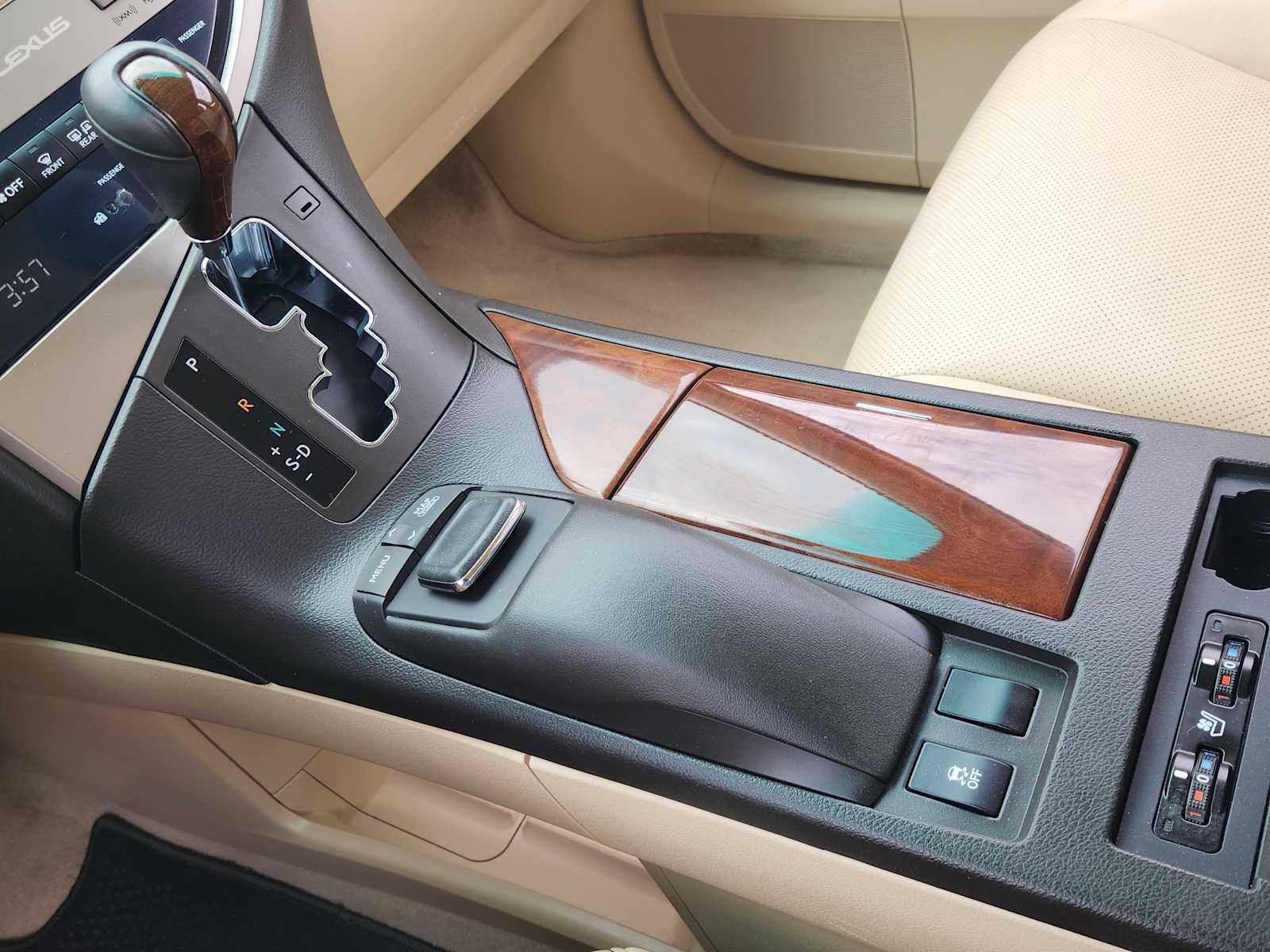Thumbnail: 2015 Lexus RX - 16