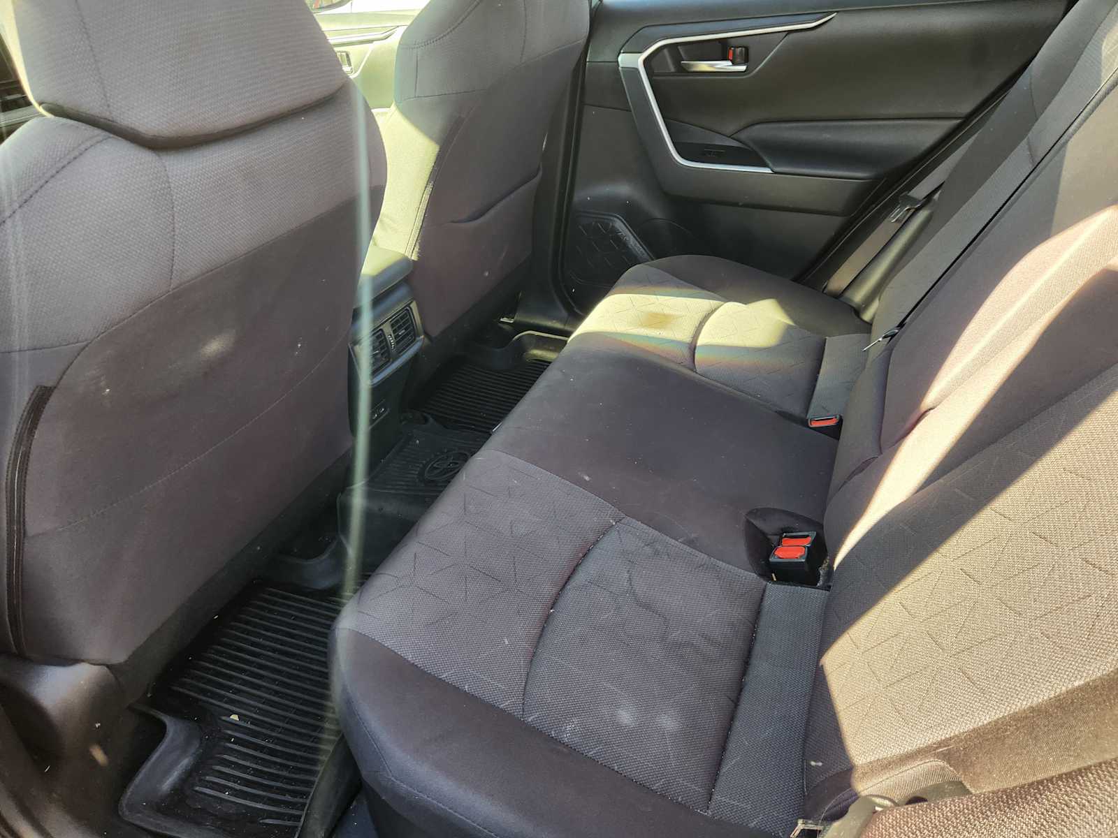 Thumbnail: 2023 Toyota RAV4 - 9