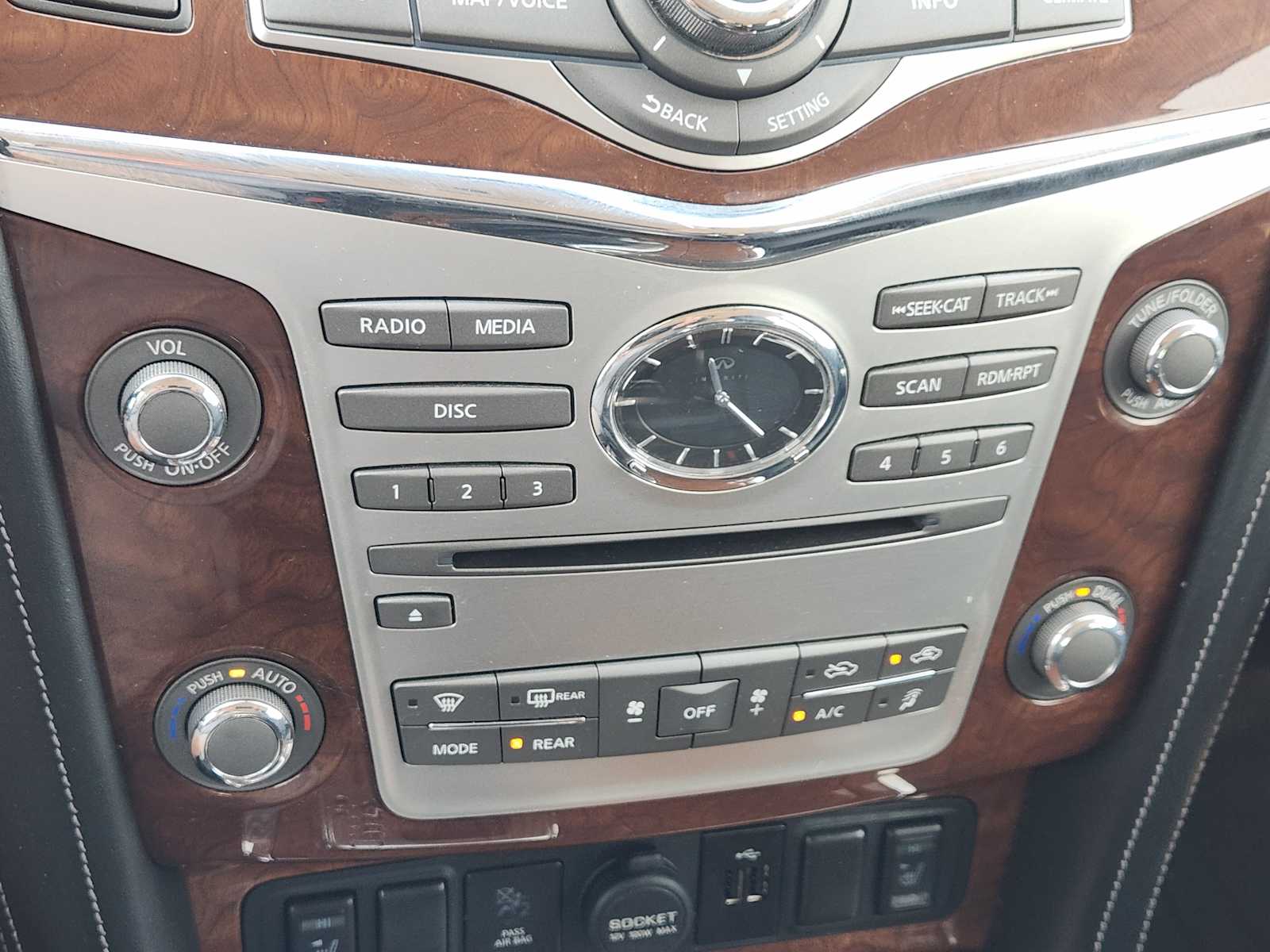 Thumbnail: 2019 INFINITI QX80 - 26