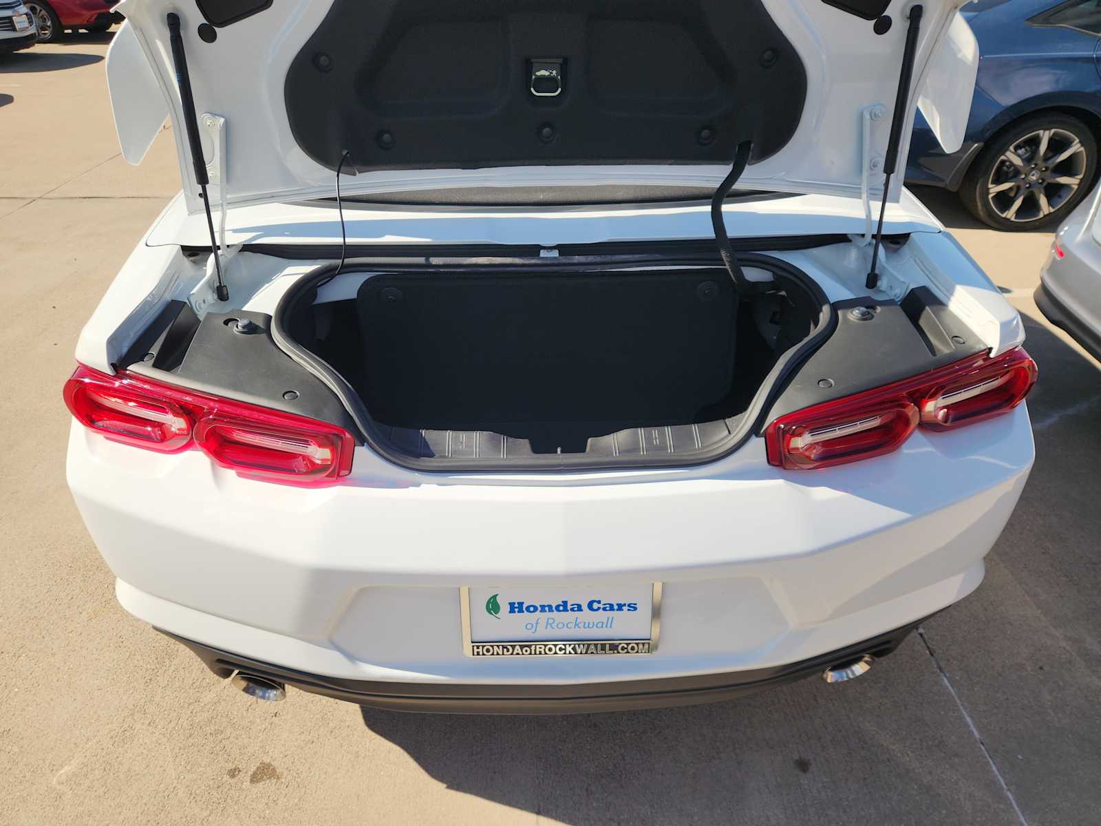 Thumbnail: 2020 Chevrolet Camaro - 18