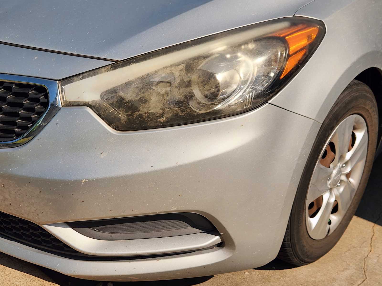 Thumbnail: 2016 Kia Forte - 11