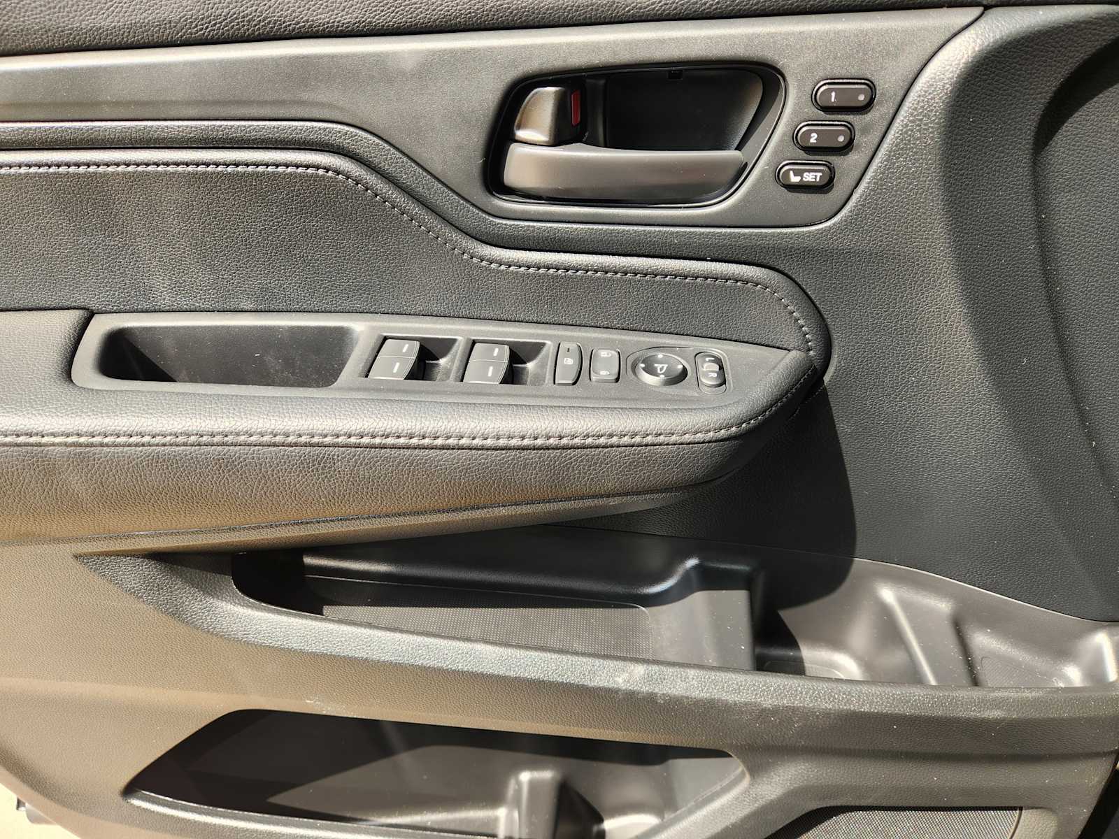 Thumbnail: 2023 Honda Odyssey - 28