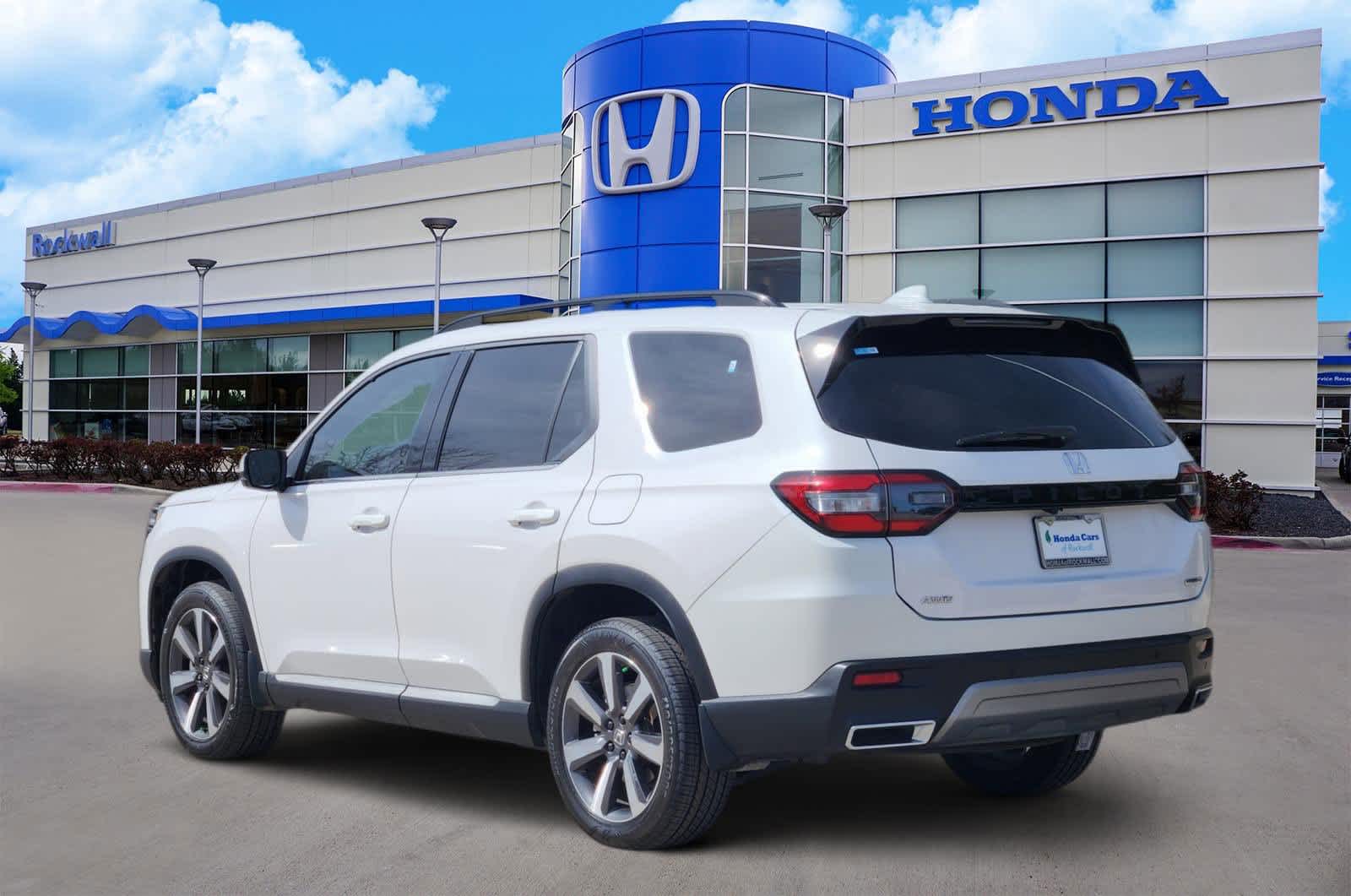 Thumbnail: 2024 Honda Pilot - 4