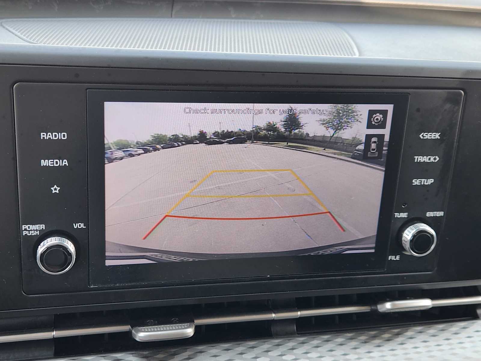 Thumbnail: 2022 Kia Carnival - 26