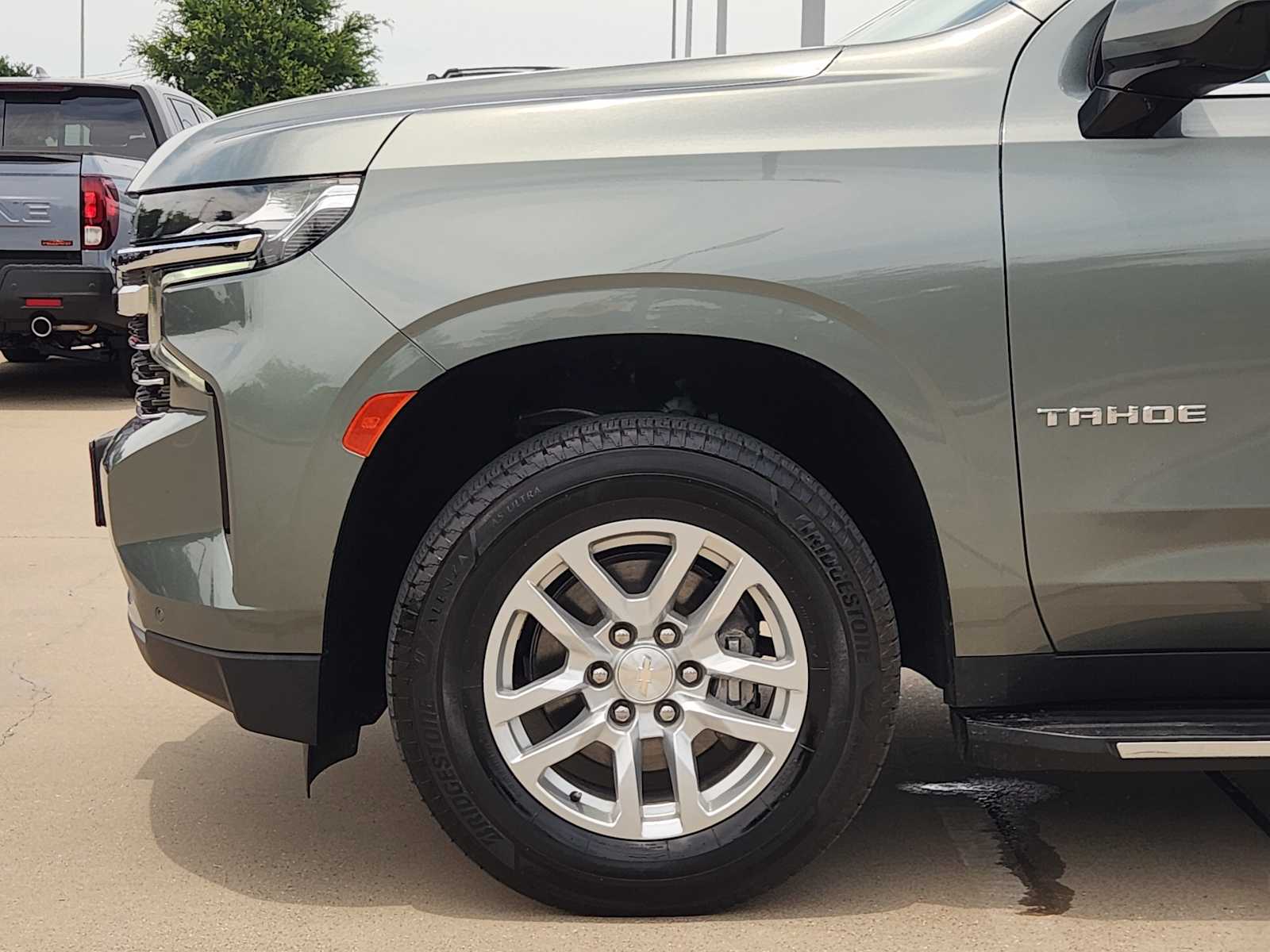 Thumbnail: 2023 Chevrolet Tahoe - 7