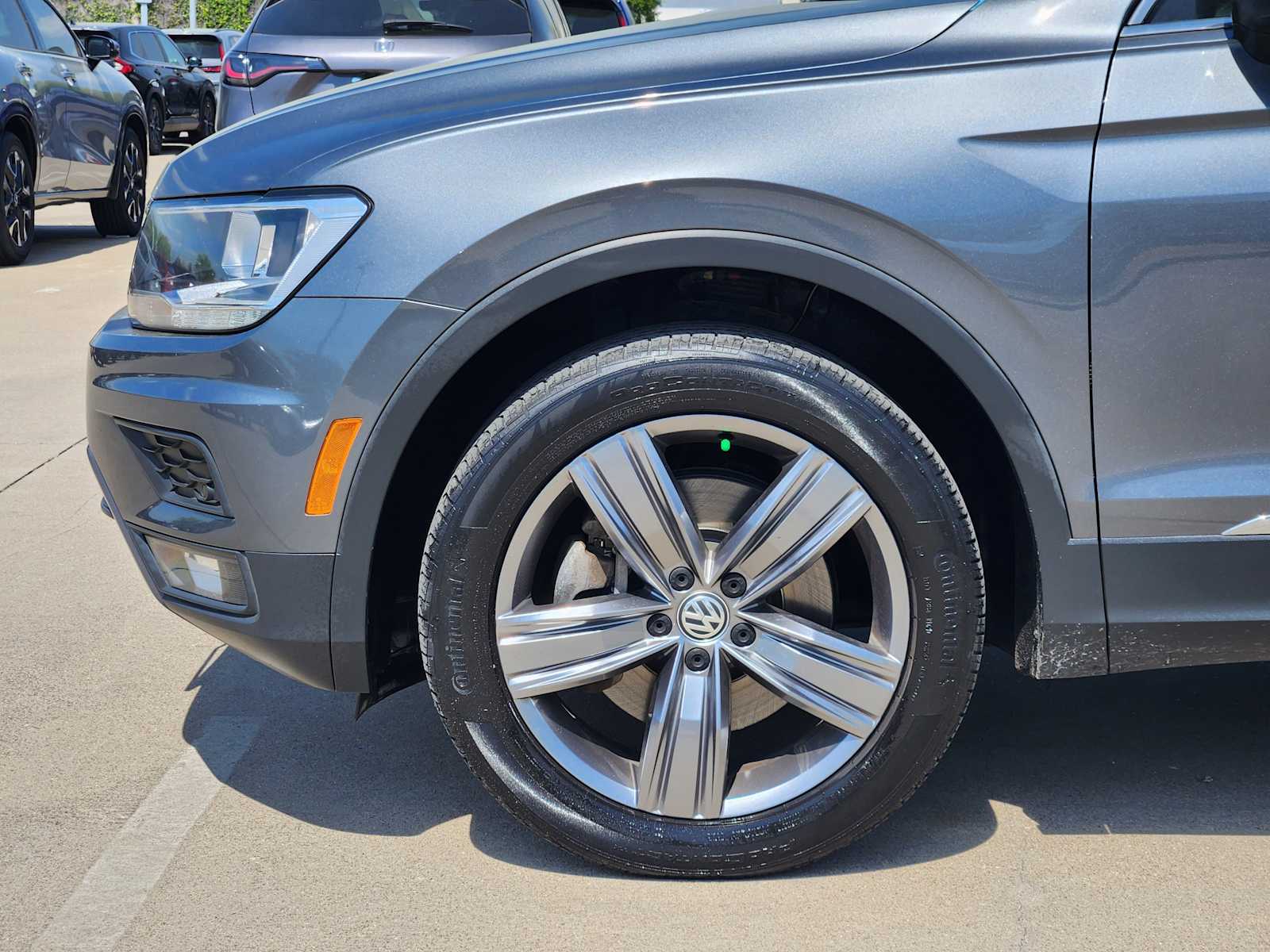 Thumbnail: 2020 Volkswagen Tiguan - 8