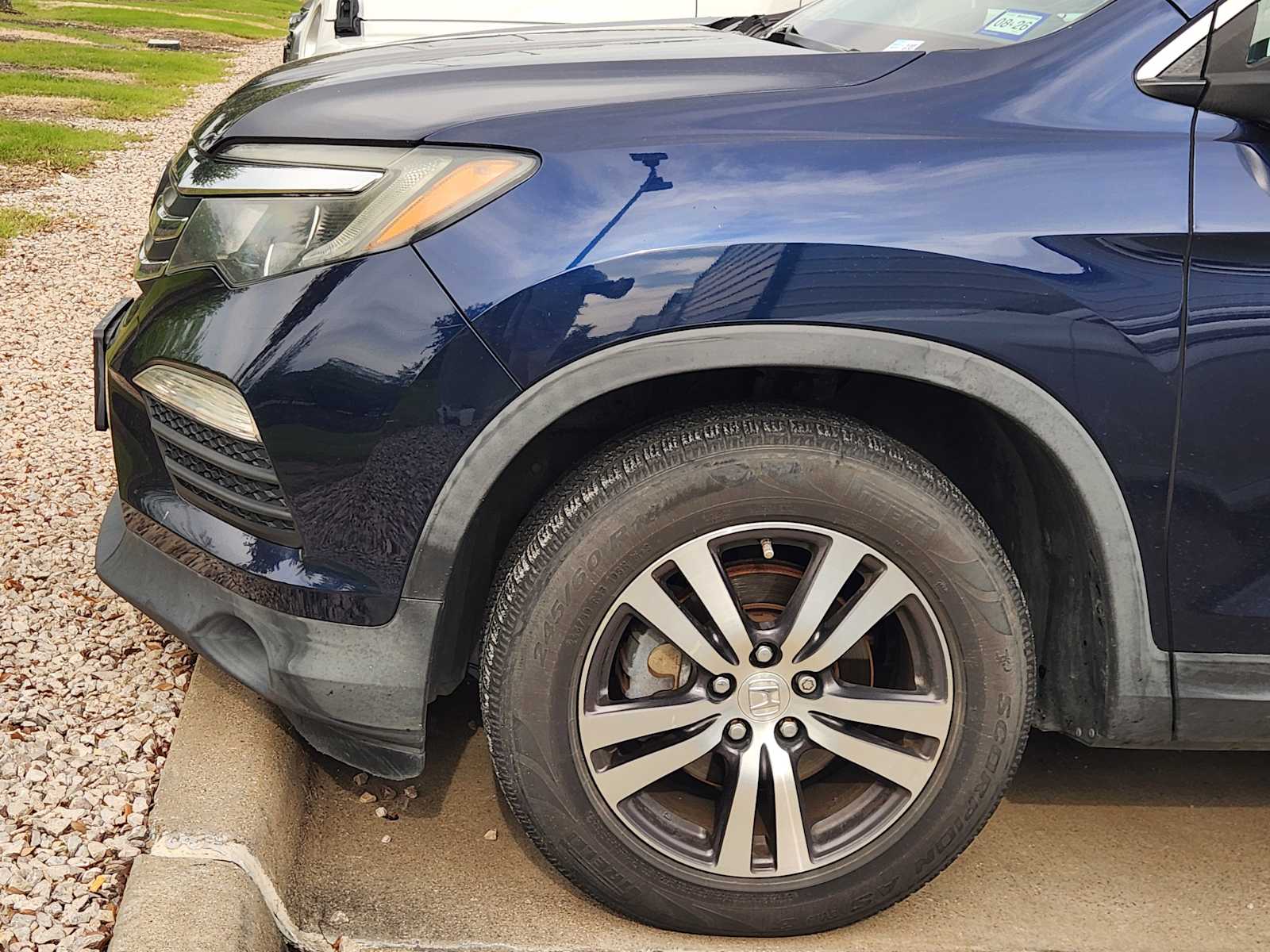 Thumbnail: 2016 Honda Pilot - 10