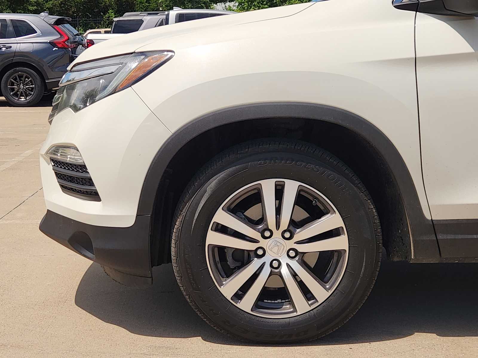 Thumbnail: 2016 Honda Pilot - 8