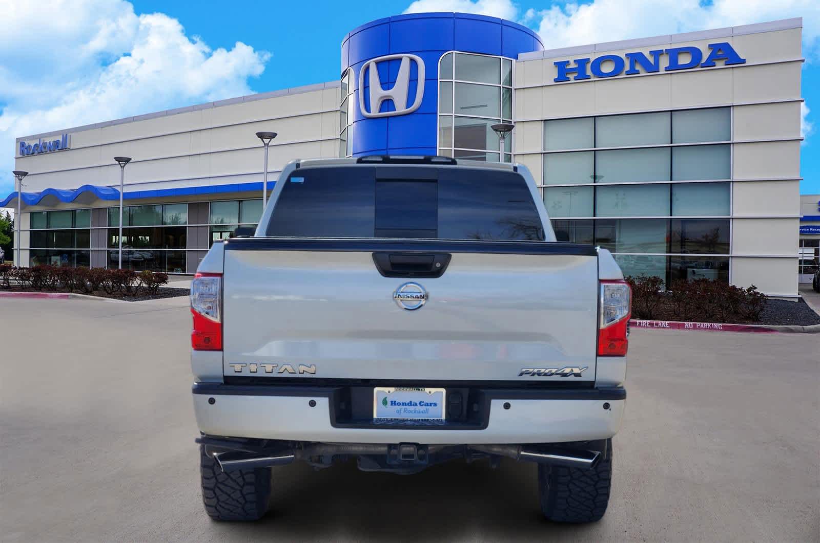 Thumbnail: 2018 Nissan Titan - 5