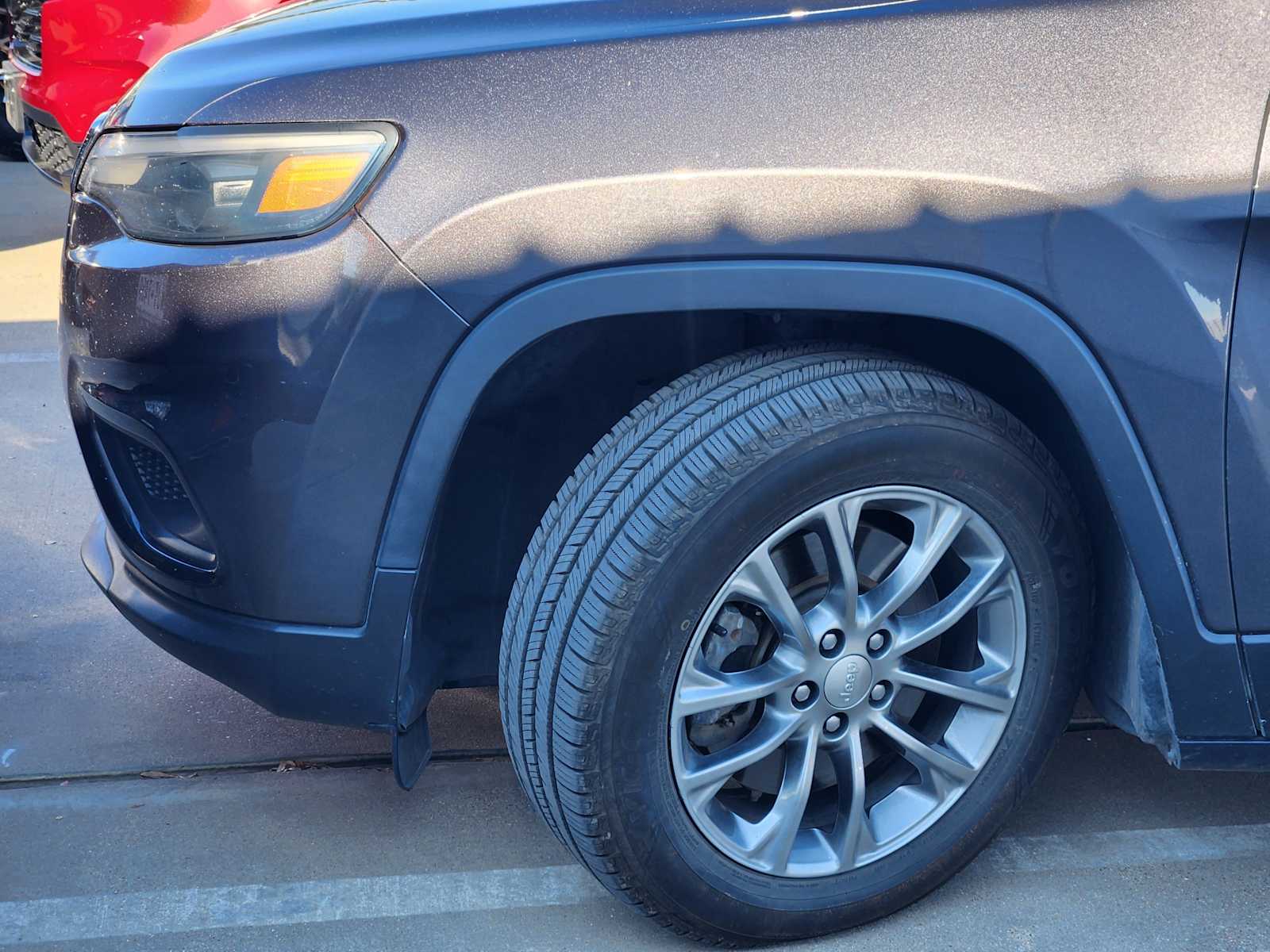 Thumbnail: 2020 Jeep Cherokee - 11