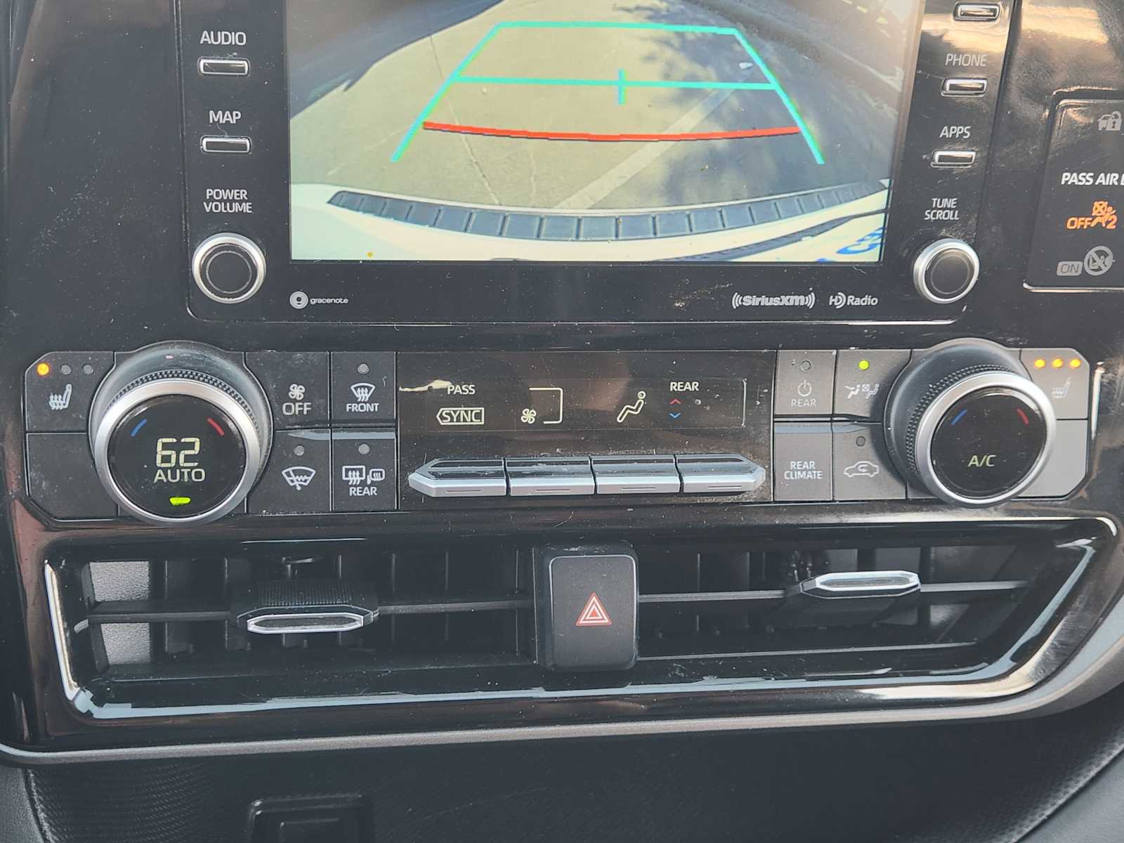 Thumbnail: 2022 Toyota Highlander - 27