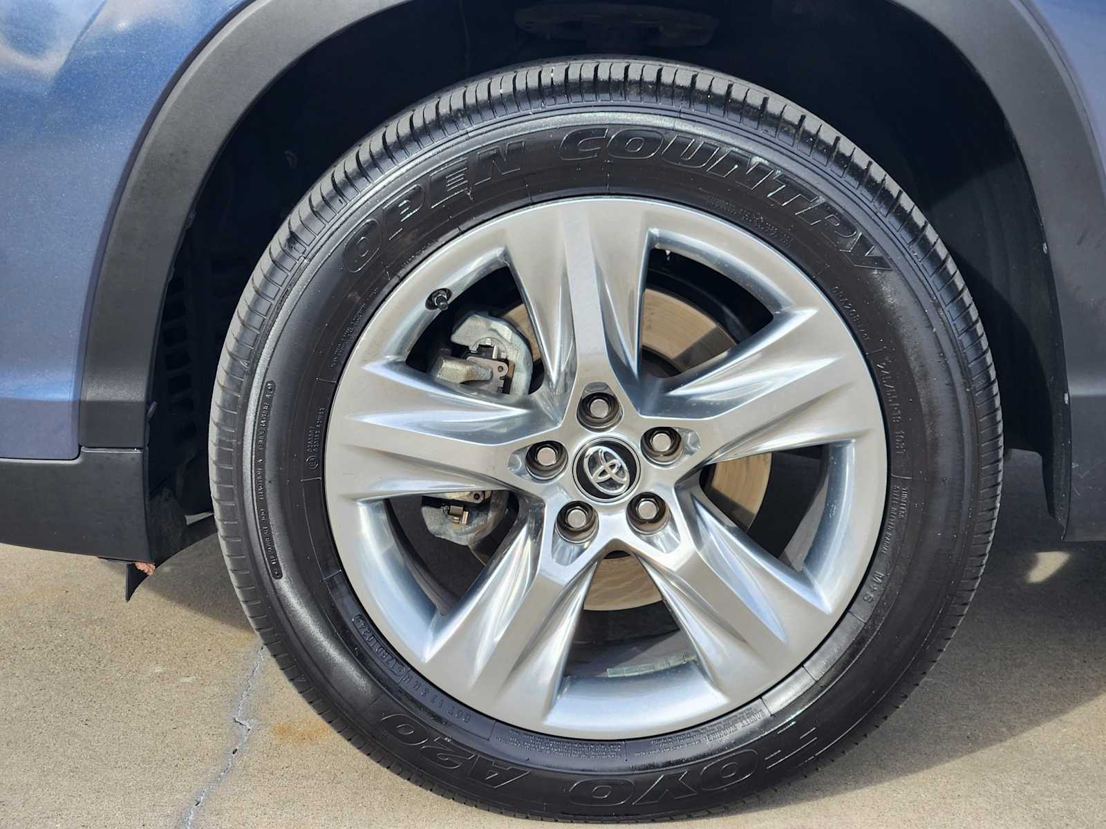 Thumbnail: 2018 Toyota Highlander - 23