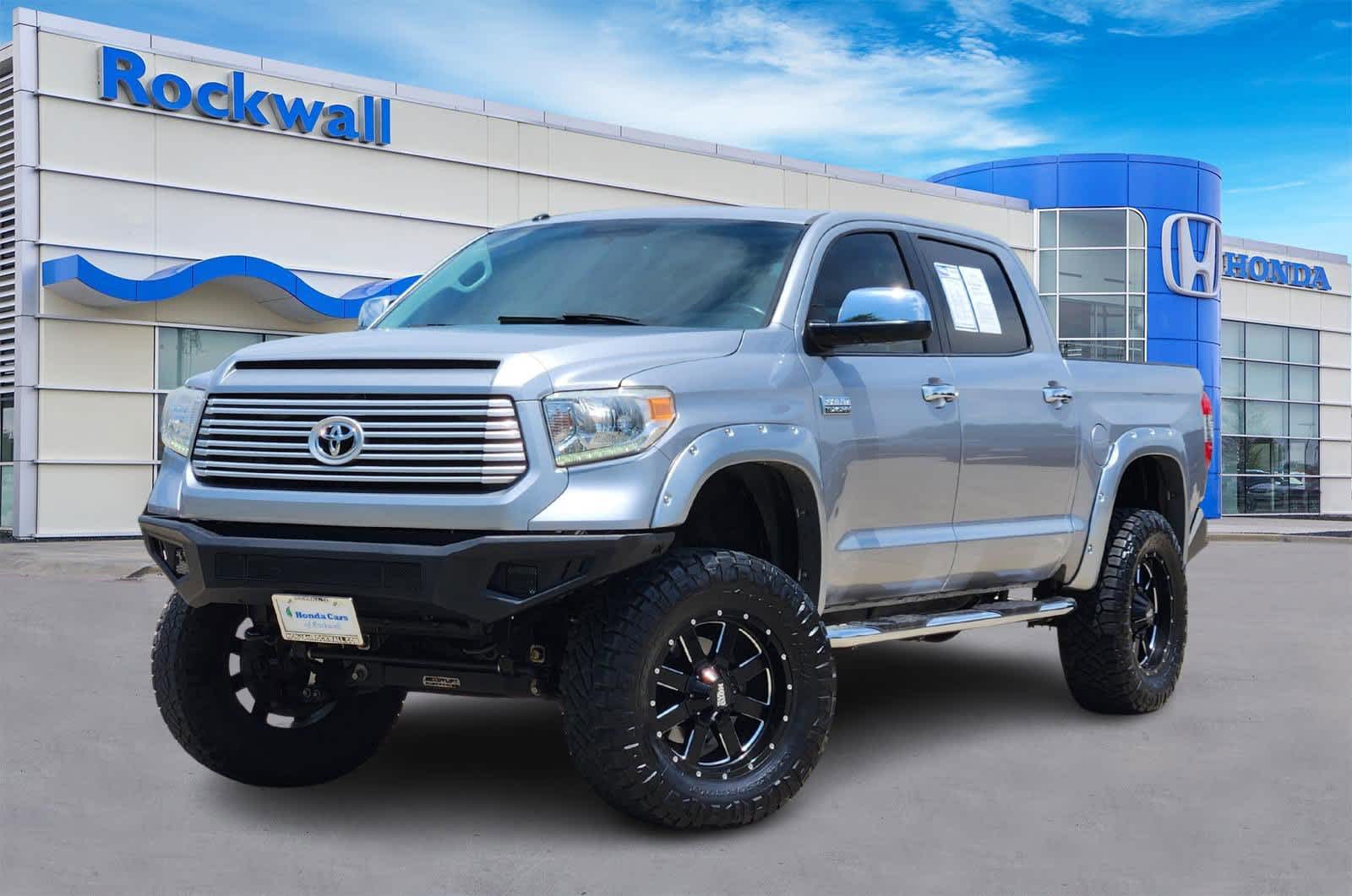 2017 Toyota Tundra Platinum Hero Image
