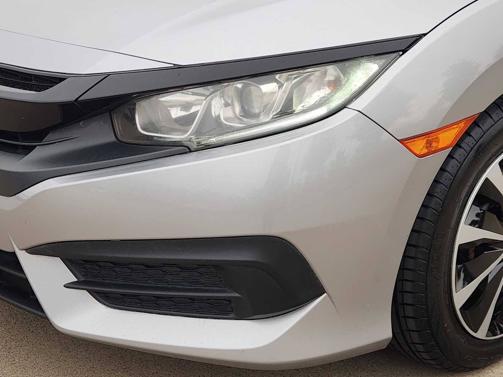 Thumbnail: 2018 Honda Civic - 23